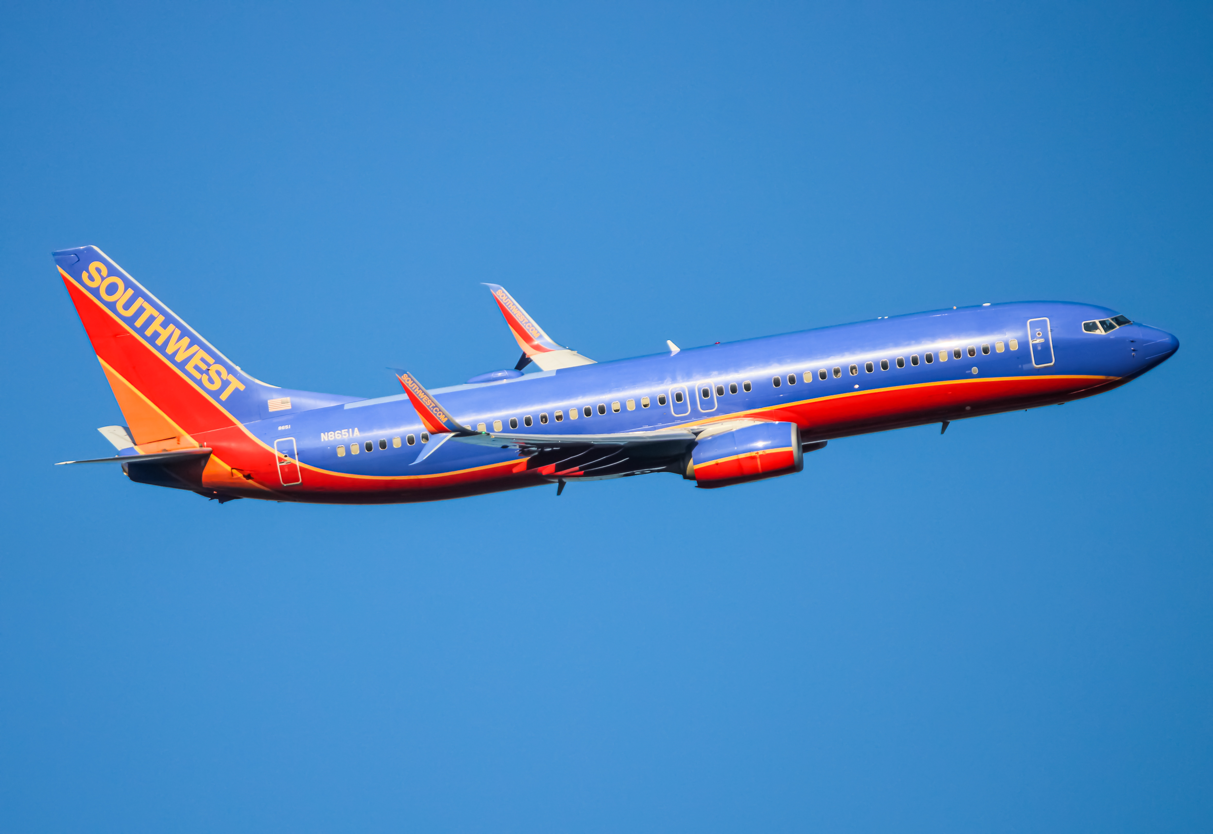 Full size: Southwest Airlines Boeing 737-800 N8651A at Baltimore/Washington International Thurgood Marshall Airport