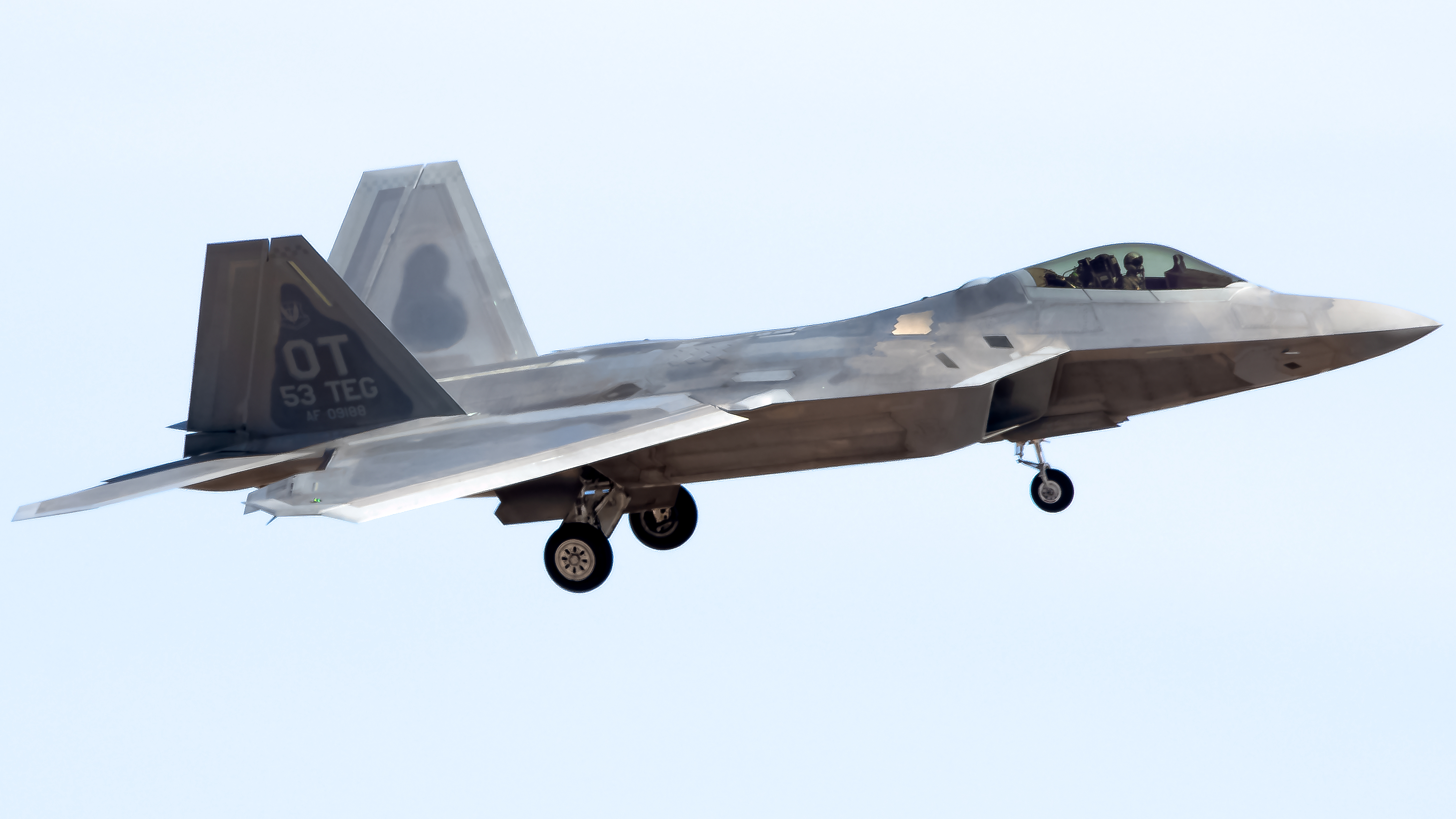 Full size: USAF - United States Air Force Lockheed Martin F-22A Raptor 09-4188 at Nellis Air Force Base