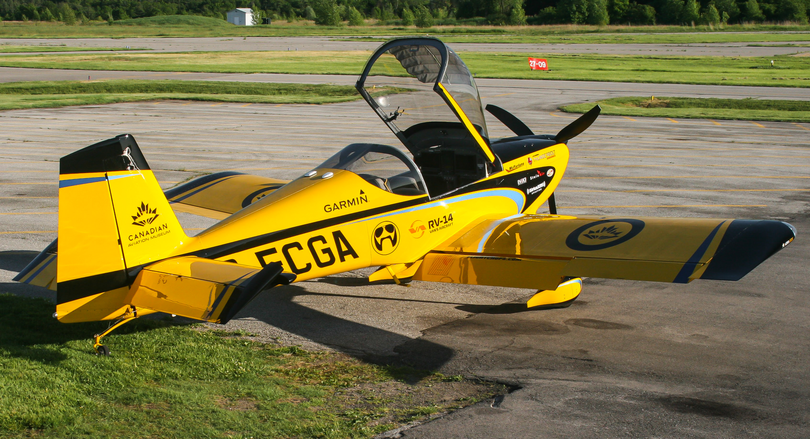 Full size: PRIVATE Vans RV-14 C-FCGA at 