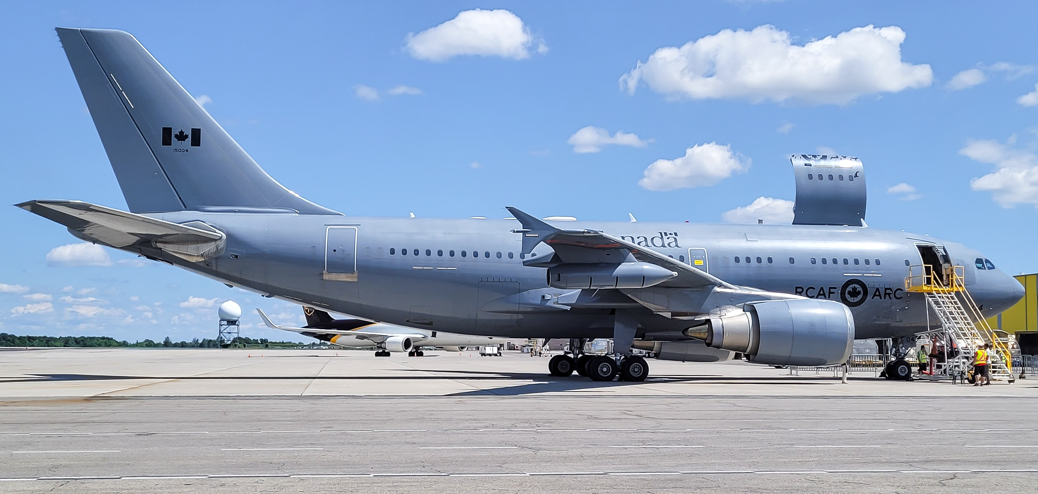 Full size: Royal Canadian Air Force Airbus CC-150T Polaris 15004 at Hamilton John C. Munro International Airport