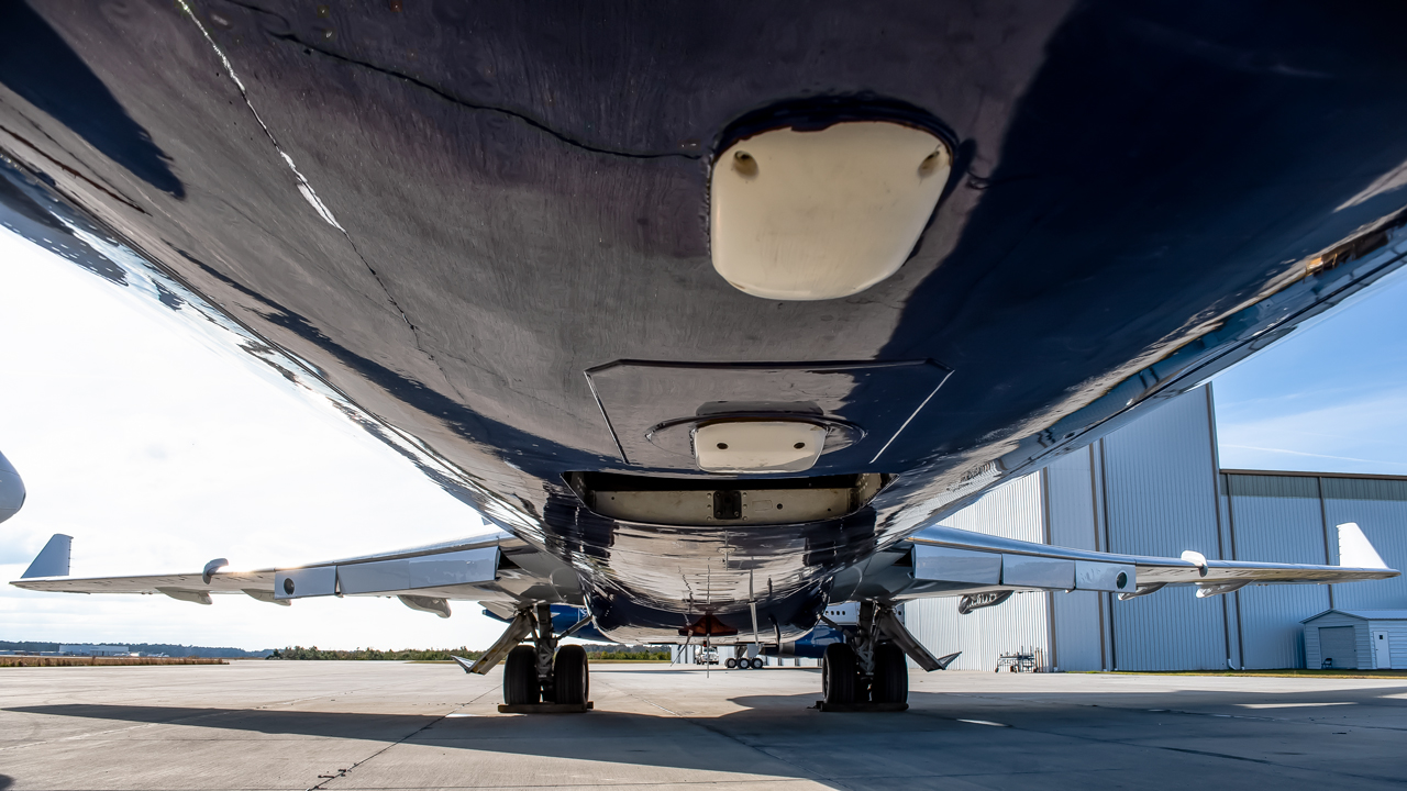 Full size: PRIVATE Boeing 727-200 VQ-BNF at Brunswick Golden Isles Airport