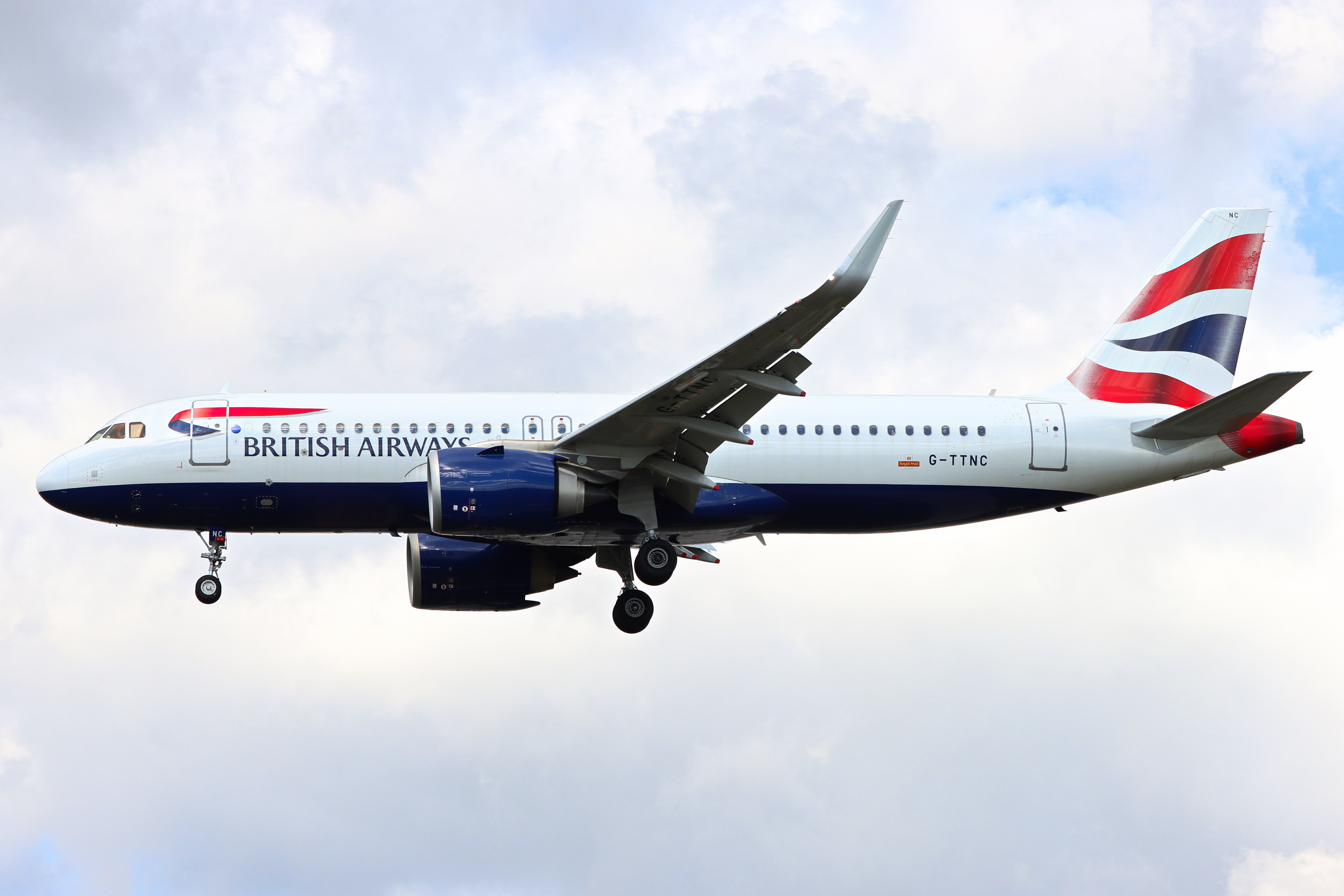 Full size: British Airways Airbus A320NEO G-TTNC at London Heathrow International Airport
