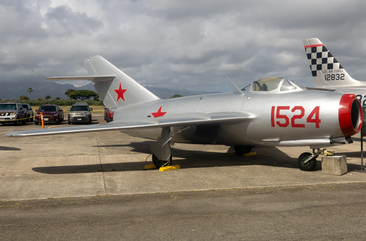 Full size: Poland Air Force Mikoyan-Gurevich MiG-15bis Fagot 1524 at 