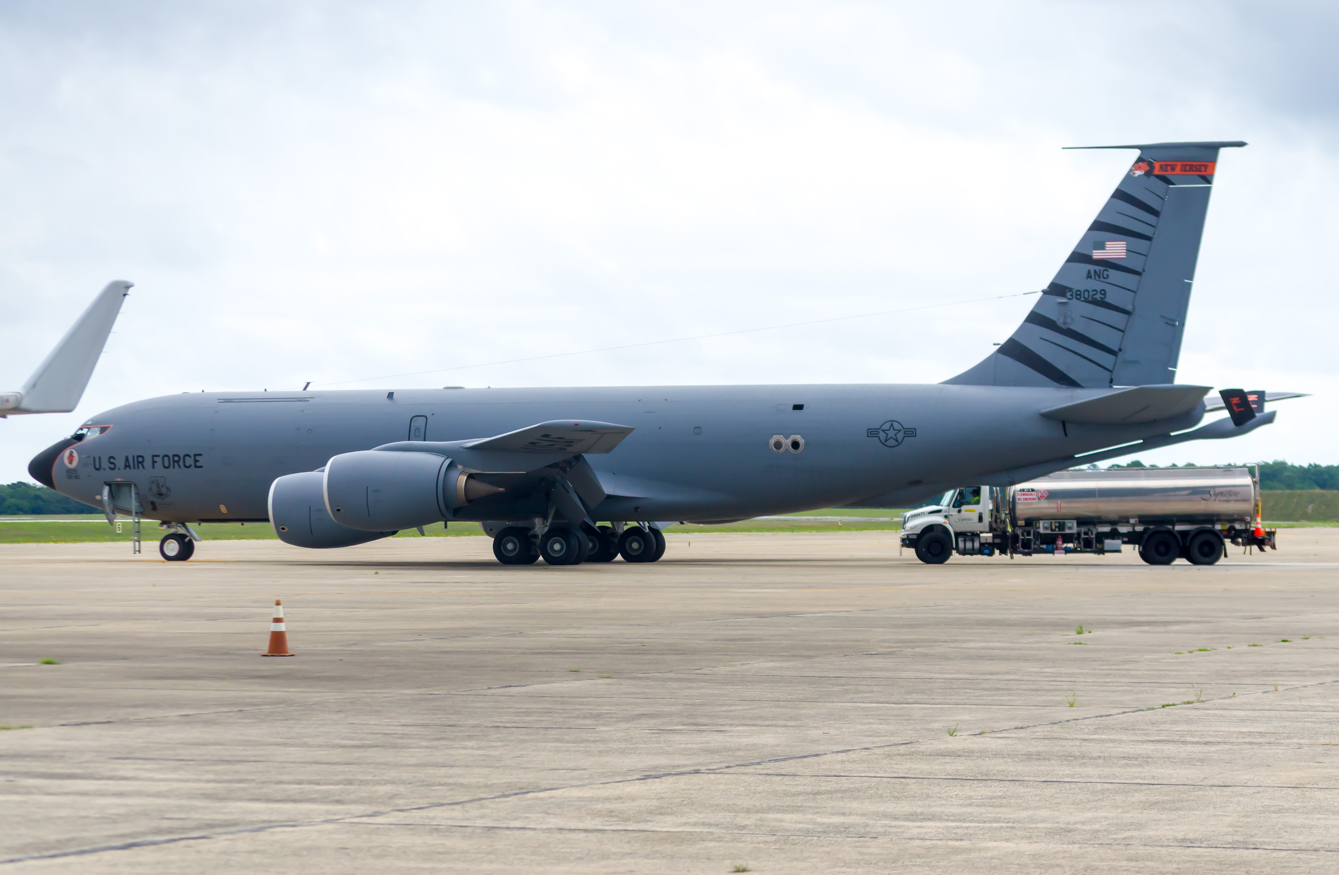 Full size: Air National Guard Boeing KC-135 Stratotanker 638029 at Atlantic City International Airport
