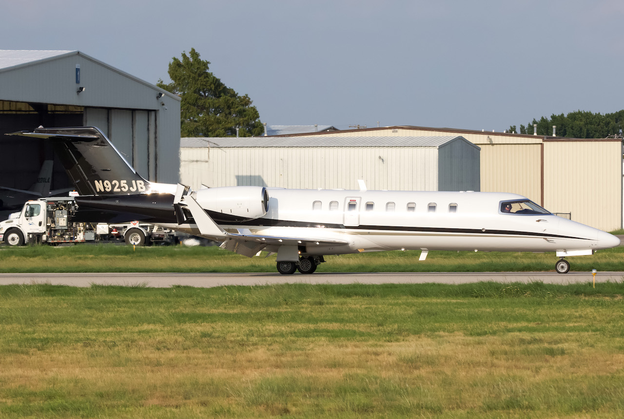 Full size: PRIVATE Learjet 45 N925JB at Addison Airport