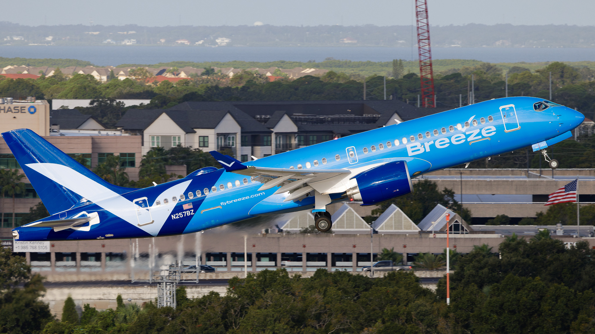 Full size: Breeze Airways Airbus A220-300 N257BZ at Tampa International Airport
