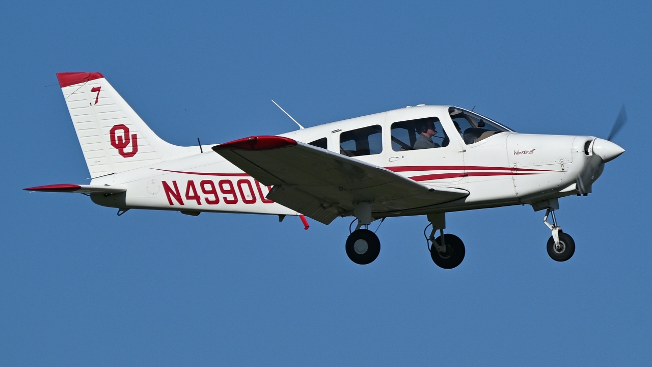 Full size: PRIVATE Piper PA-28 N4900U at Norman University of Oklahoma Westheimer Airport