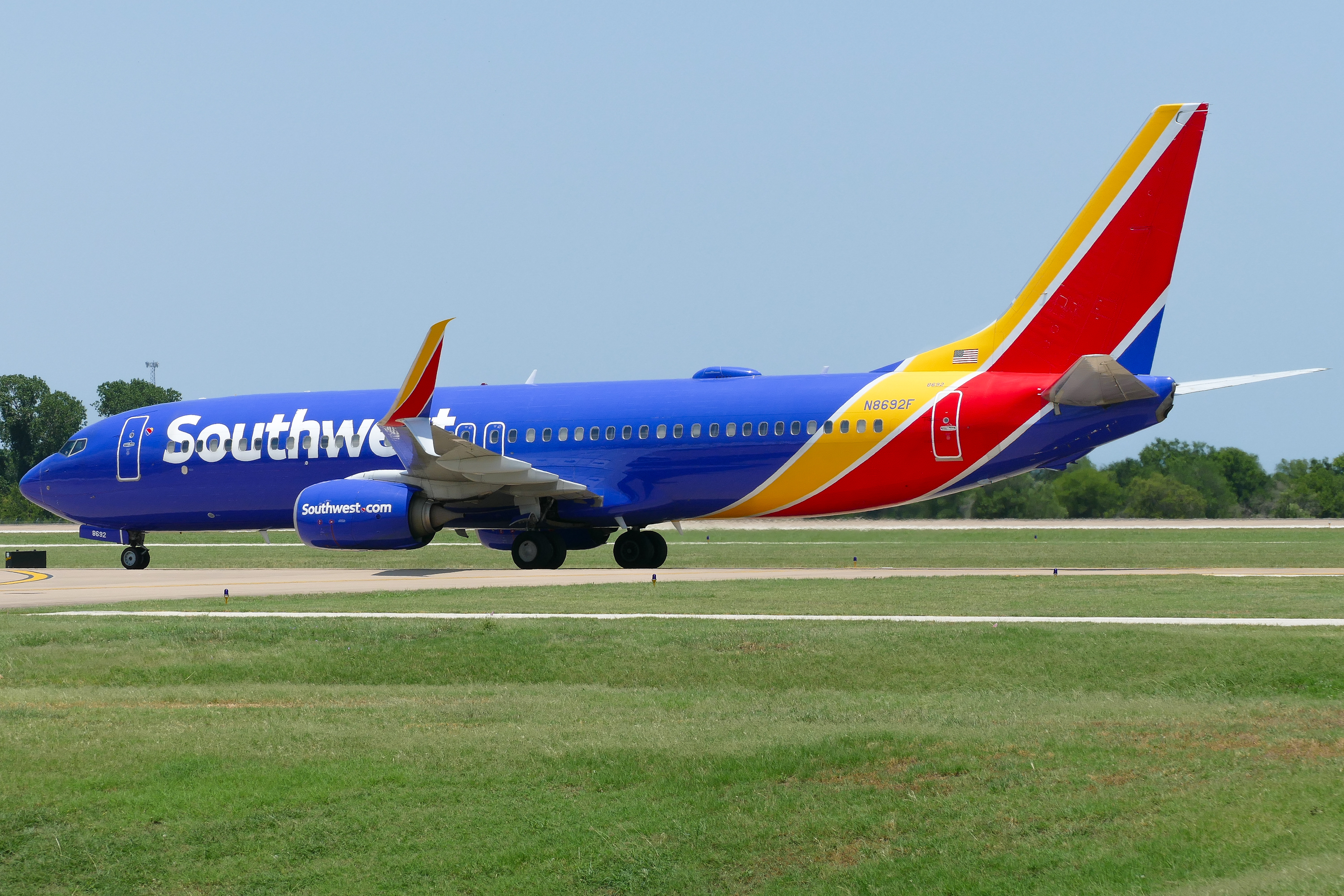 Full size: Southwest Airlines Boeing 737-800 N8692F at Austin-Bergstrom International Airport