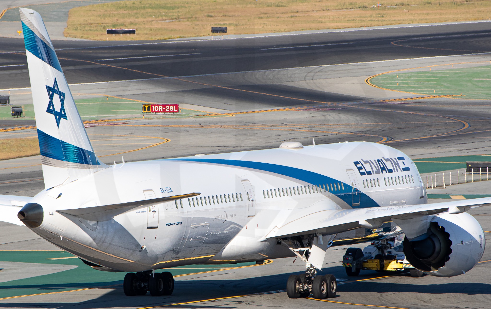 Full size: El Al Boeing 787-9 4X-EDA at San Francisco International Airport
