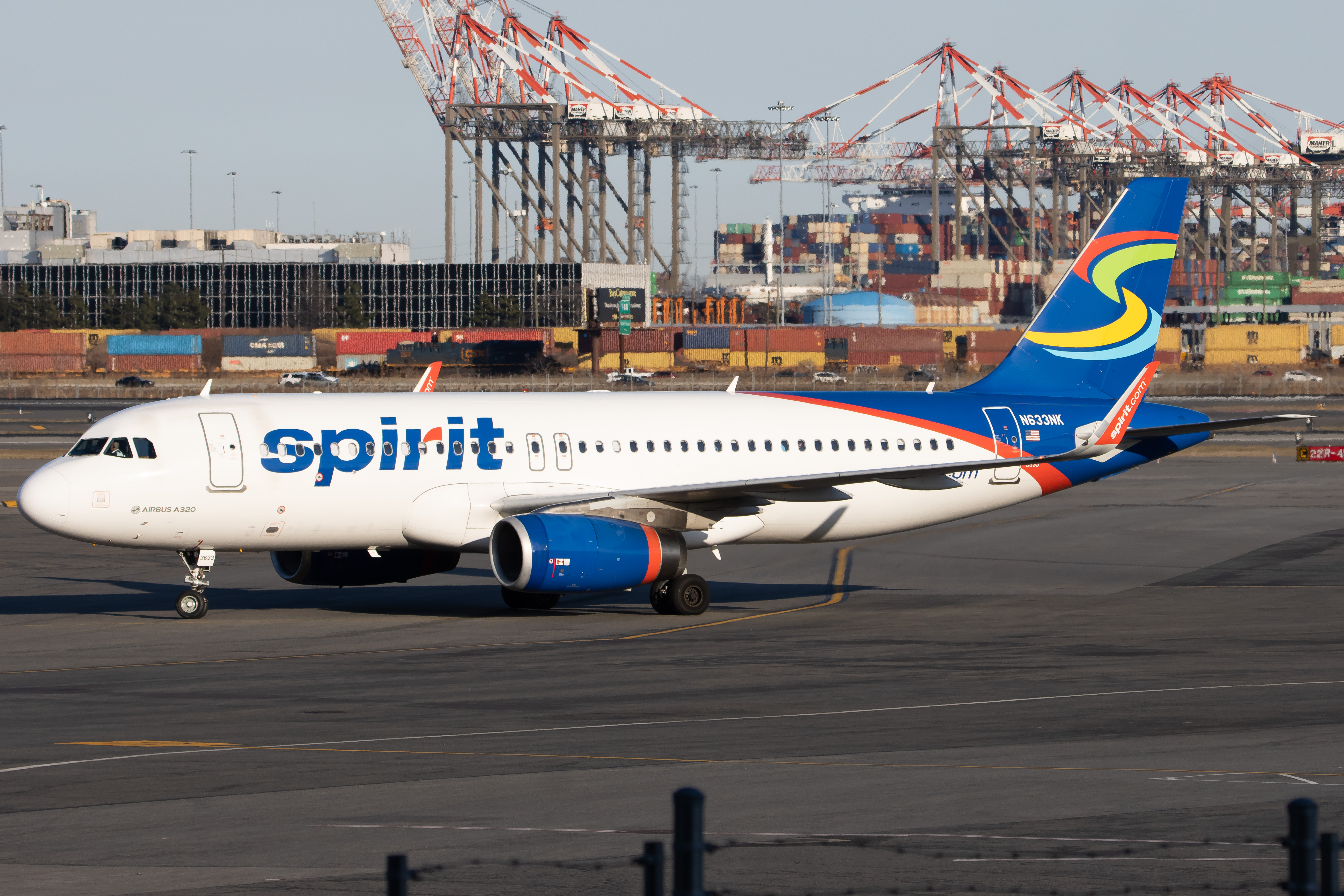 Full size: Spirit Airlines Airbus A320 N633NK at Newark Liberty International Airport