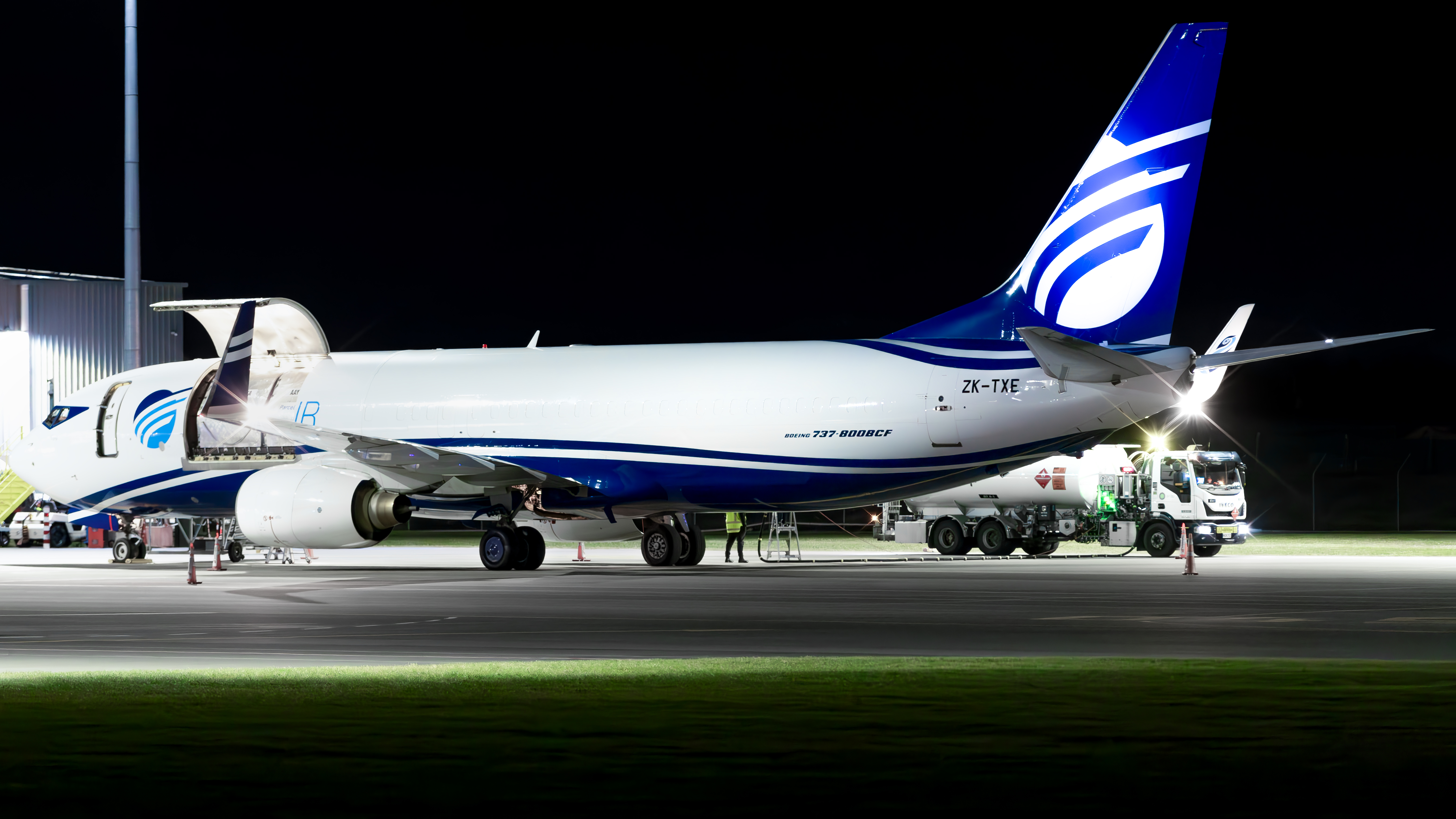 Full size: Texel Air Boeing 737-800BCF ZK-TXE at Christchurch International Airport