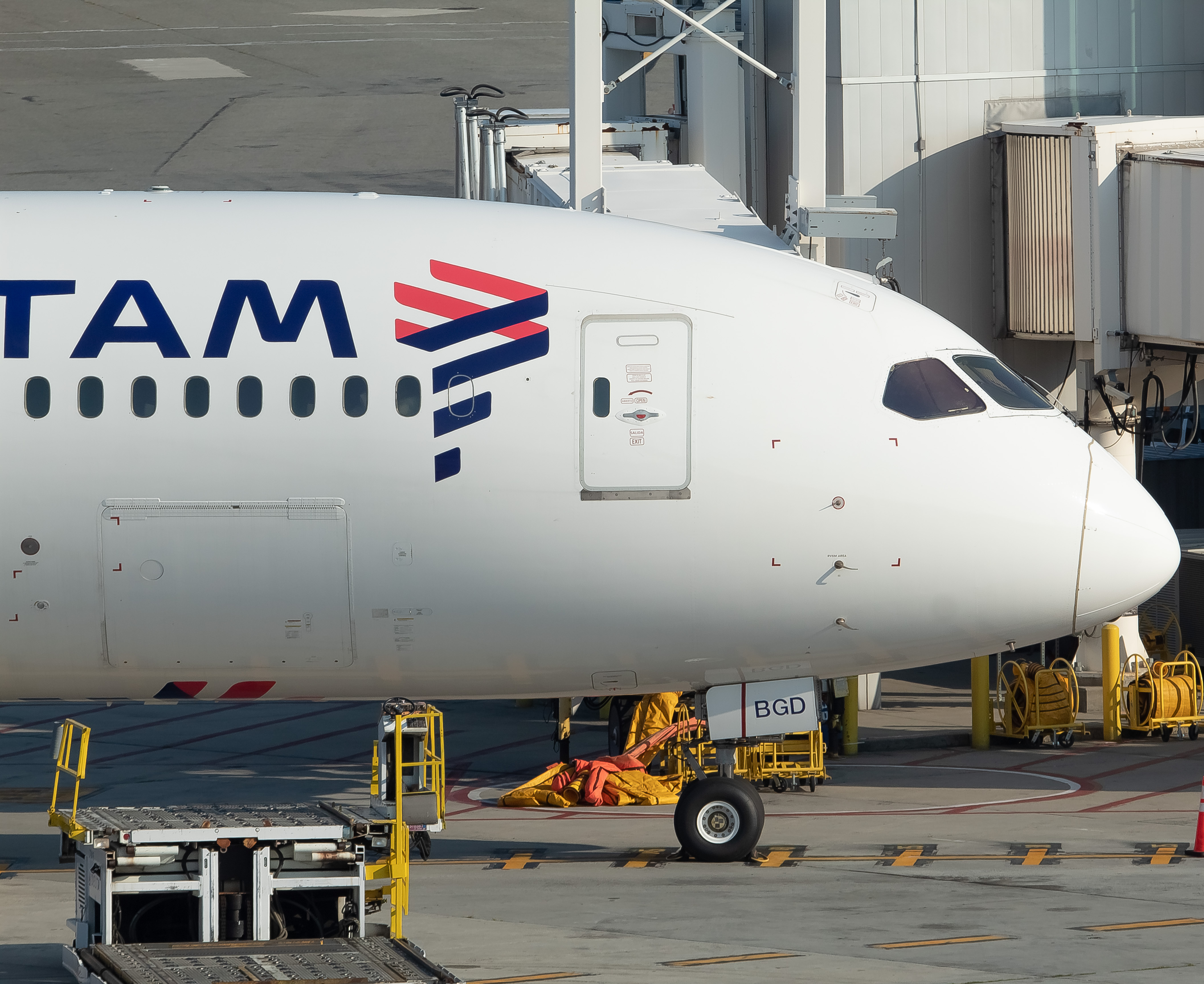 Full size: LATAM Boeing 787-9 CC-BGD at John F. Kennedy International Airport