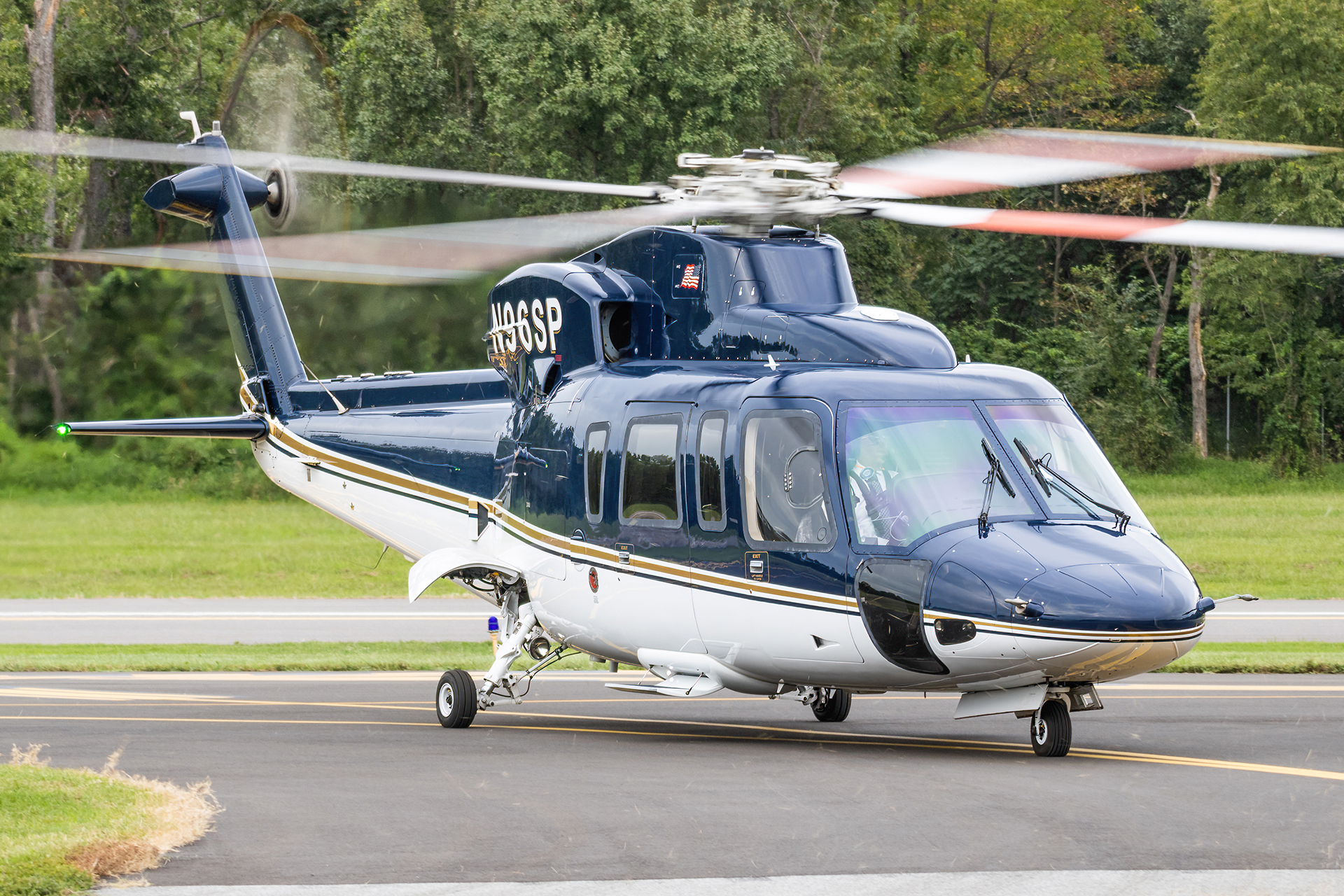 Full size: PRIVATE Sikorsky S-76 N96SP at College Park Airport