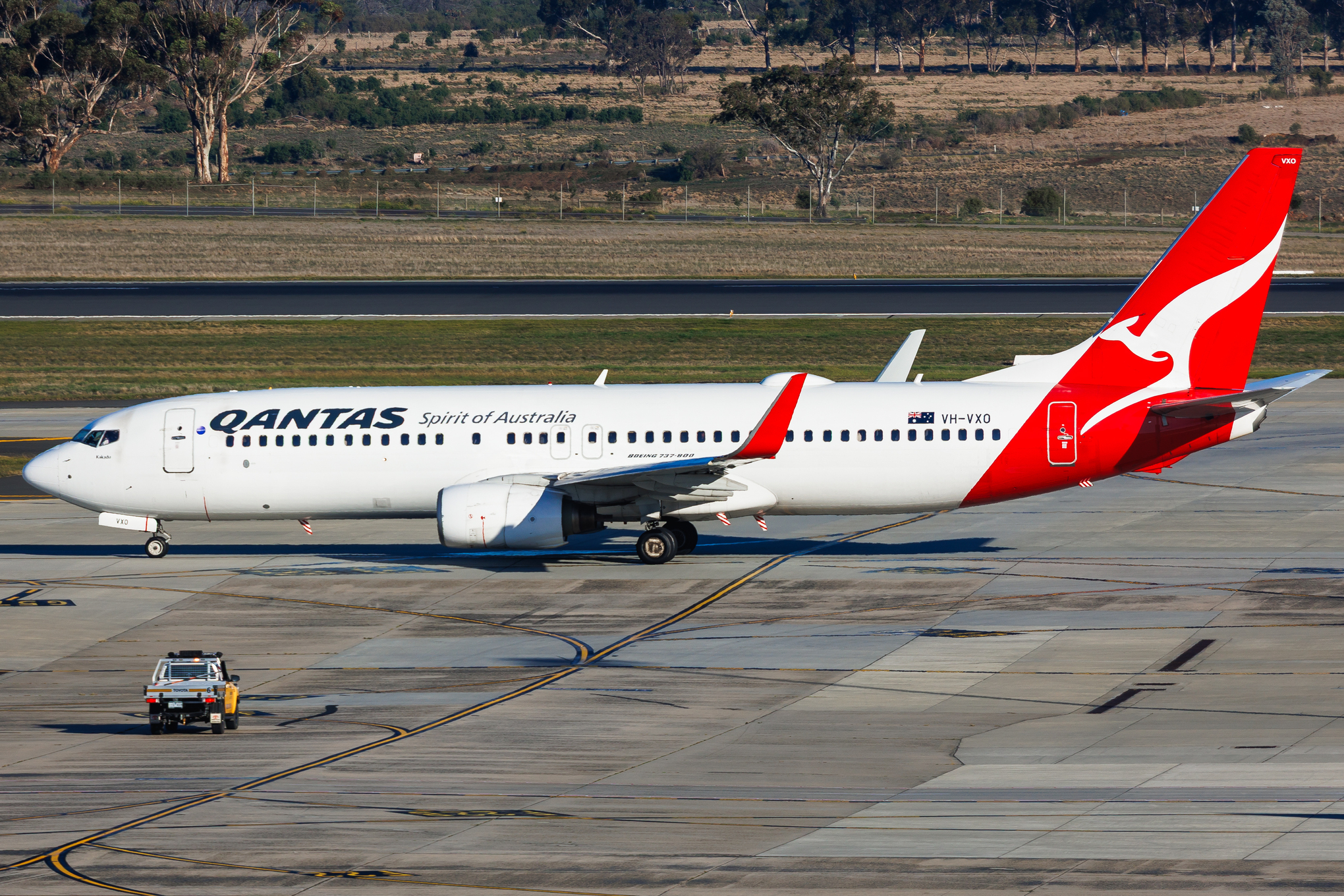 Full size: Qantas Airways Boeing 737-800 VH-VXO at Melbourne Airport