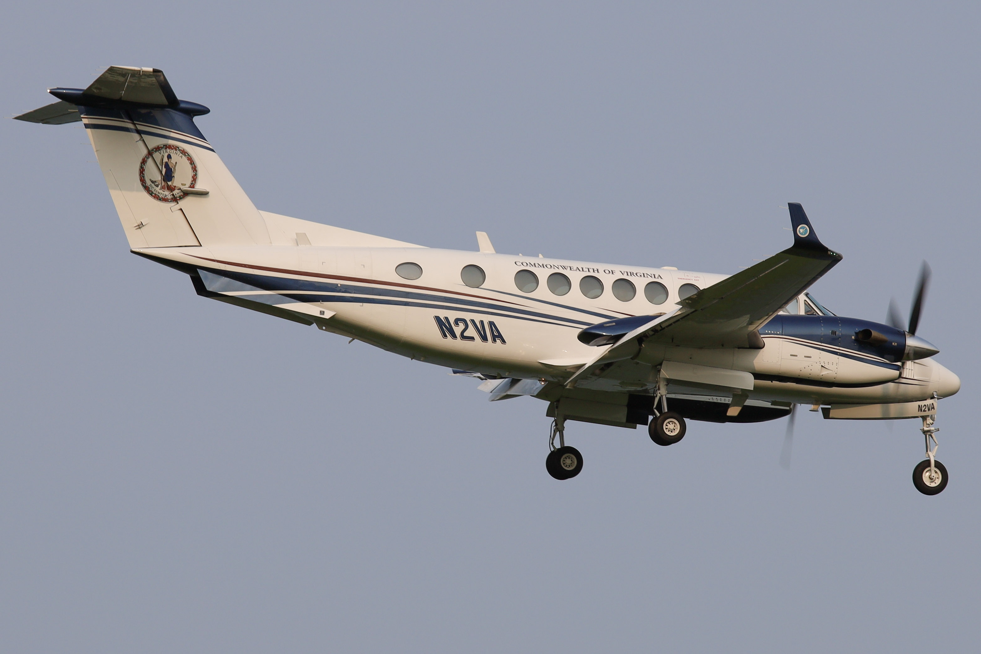 Full size: Commonwealth Of Virginia  Beechcraft King Air 350 N2VA at Ronald Reagan National Airport