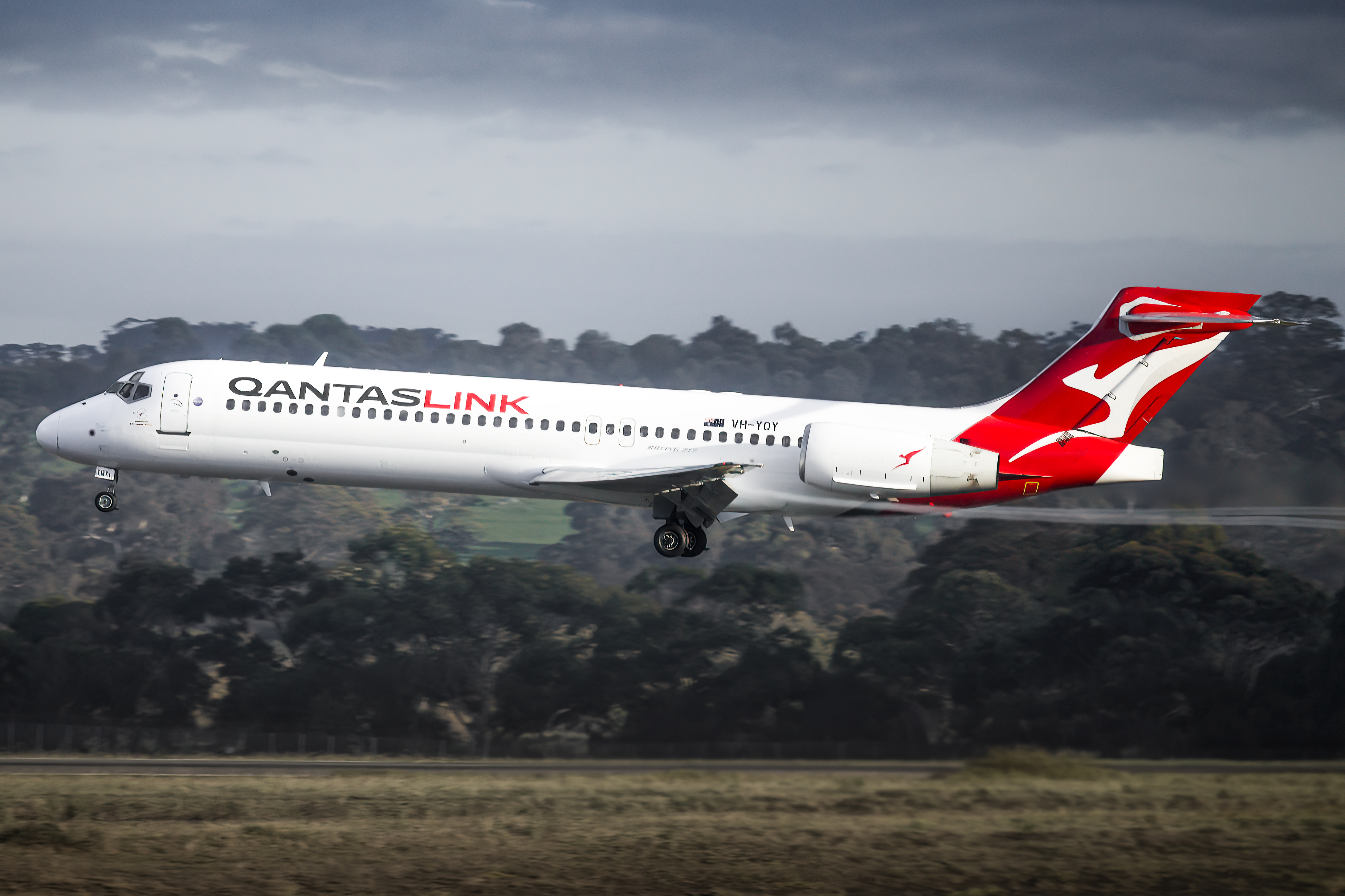 Full size: QantasLink Boeing 717-200 VH-YQY at Melbourne Airport