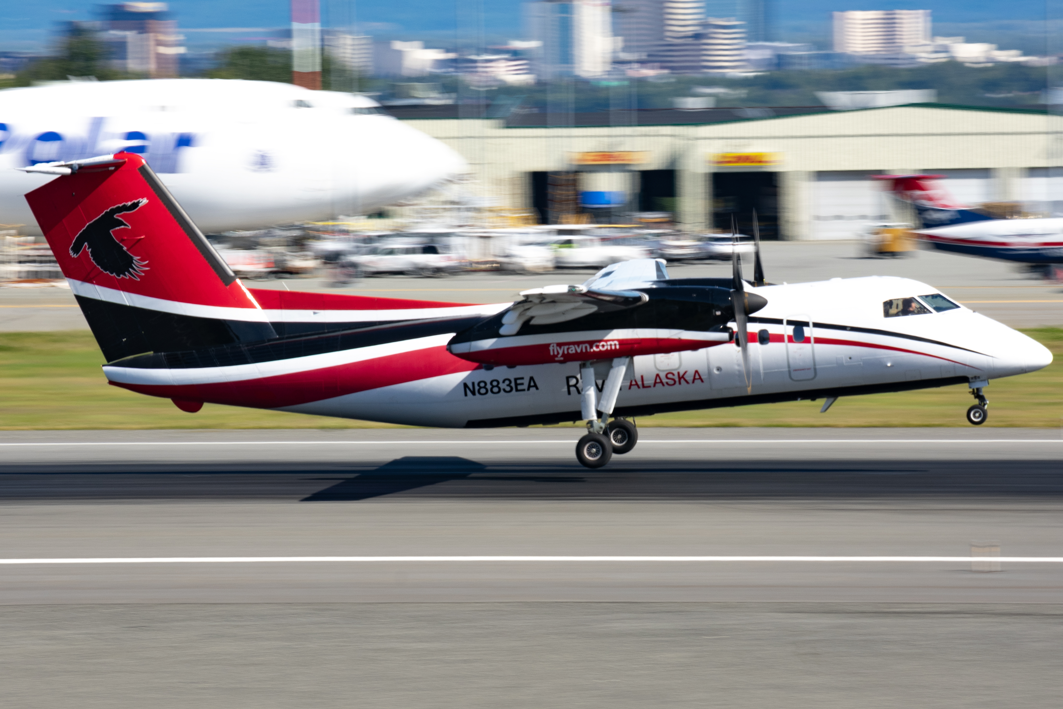 Full size: Ravn Alaska De Havilland Dash-8 Q100 N883EA at Anchorage Ted Stevens International Airport