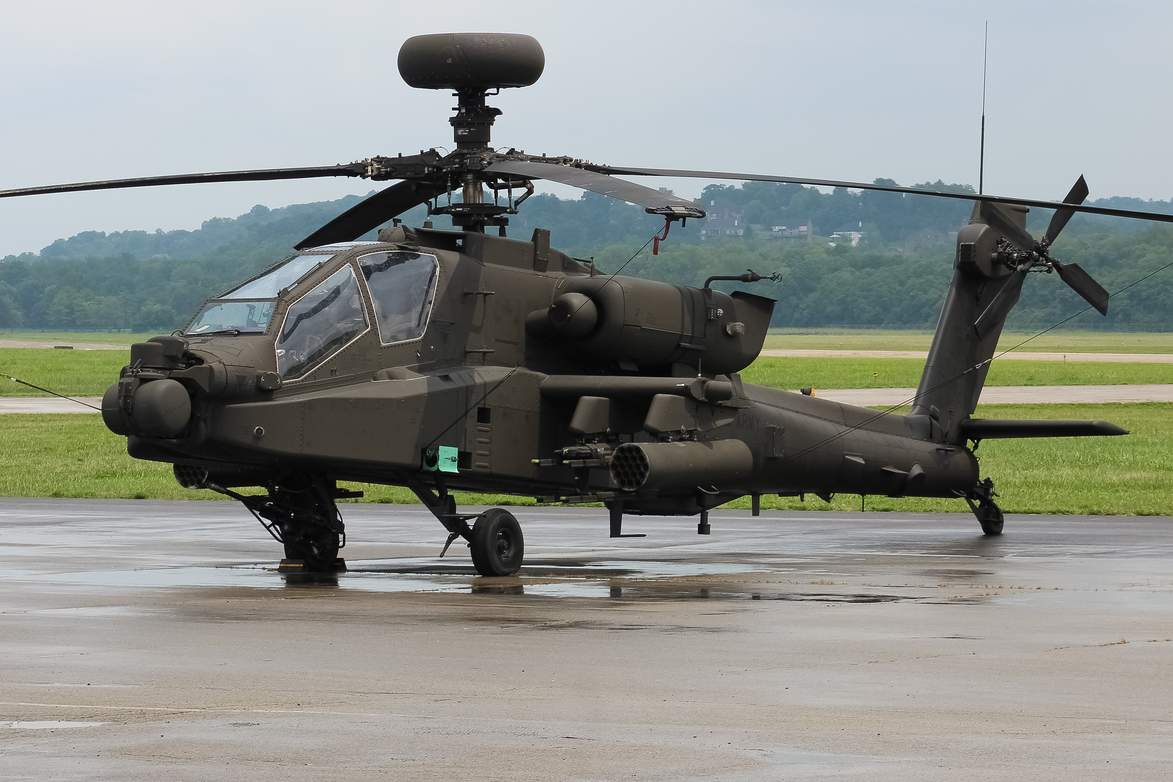 Full size: USA - United States Army Boeing AH-64 Apache N/A at Cincinnati Municipal Airport/Lunken Field