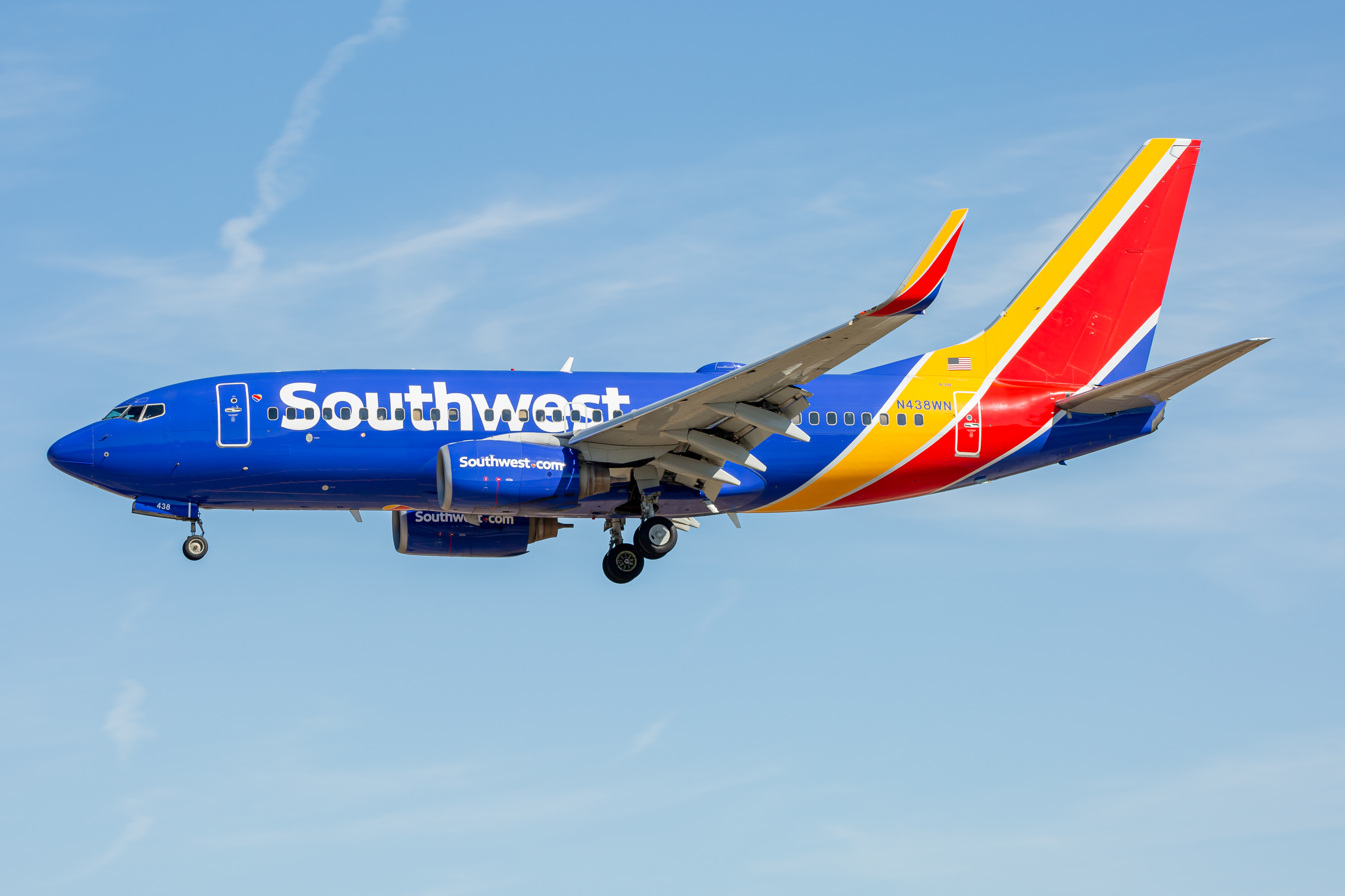 Full size: Southwest Airlines Boeing 737-700 N438WN at Baltimore/Washington International Thurgood Marshall Airport