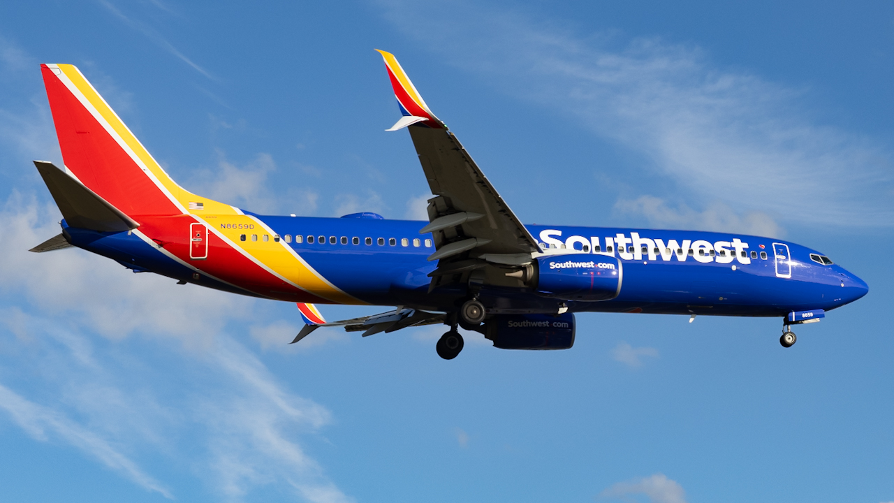 Full size: Southwest Airlines Boeing 737-800 N8659D at Tampa International Airport