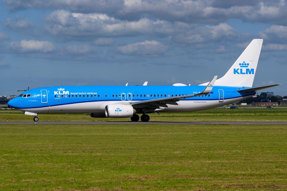 Full size: KLM Boeing 737-800 PH-BCG at Amsterdam Schiphol Airport