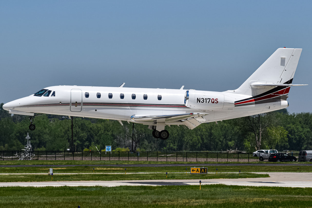 Full size: NetJets Cessna 680 Citation Sovereign  N317QS at Vance Brand Airport