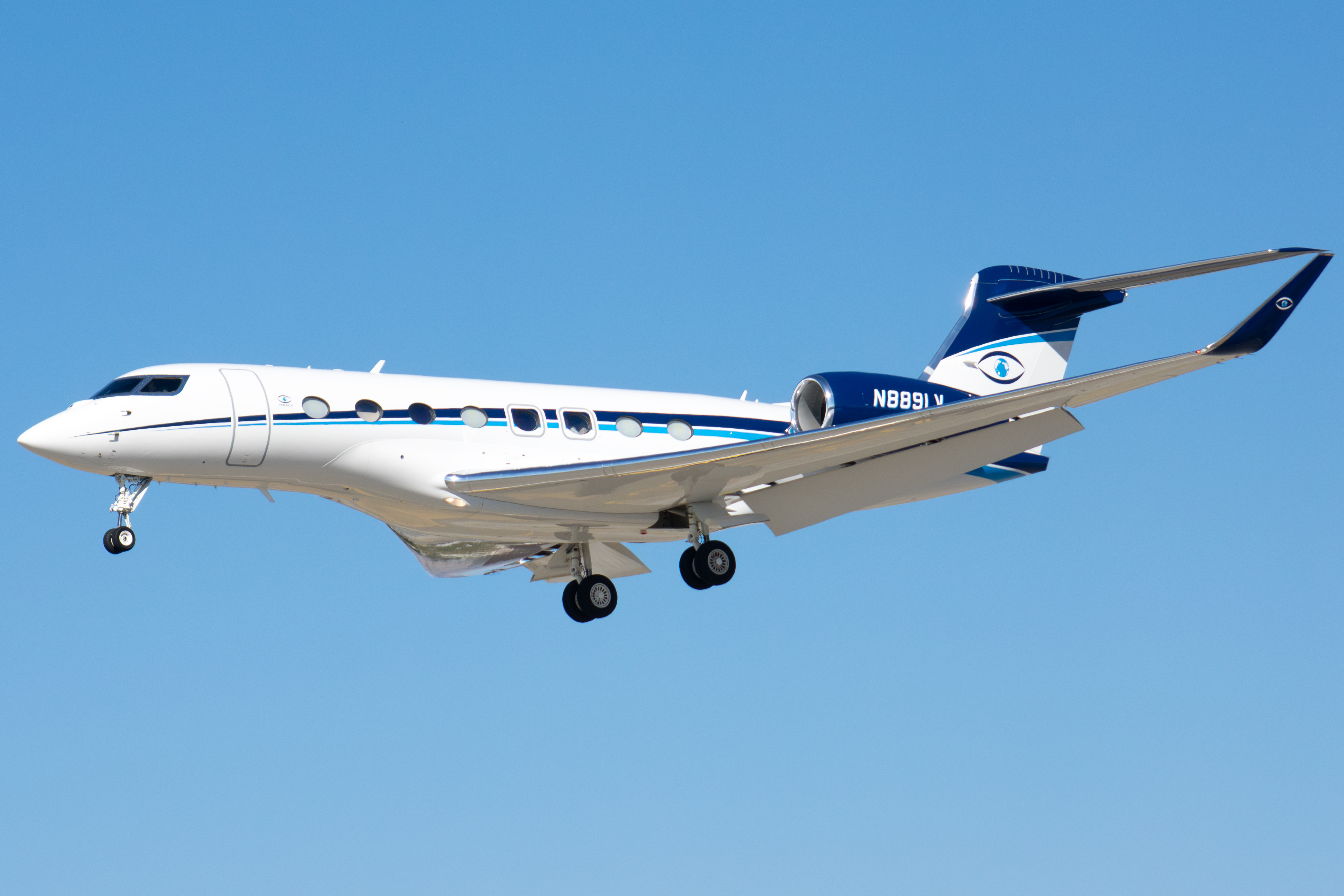 Full size: PRIVATE Gulfstream G650ER N889LV at Norman Y Mineta San Jose International Airport