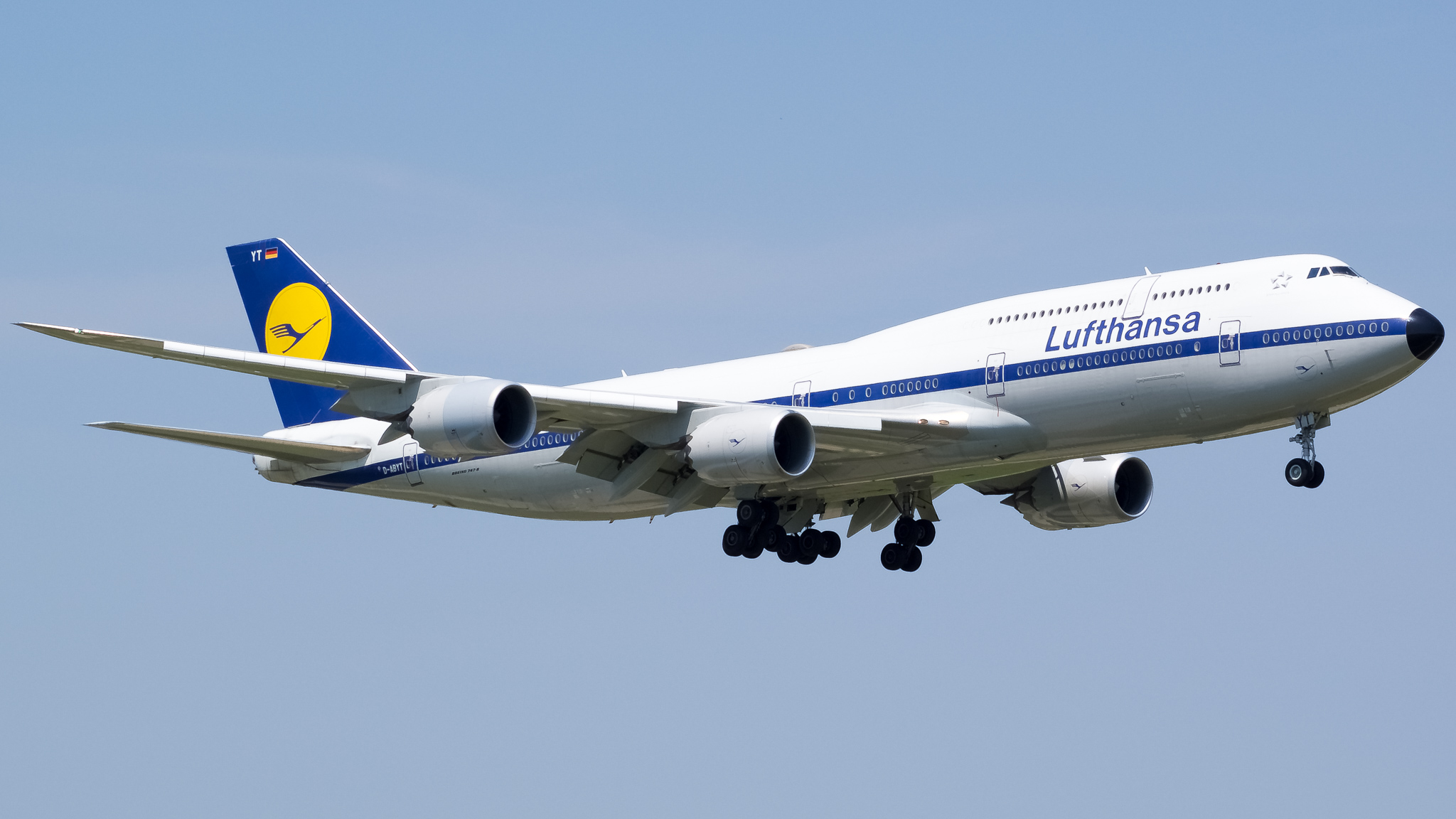 Full size: Lufthansa Boeing 747-8i D-ABYT at Chicago O'Hare International Airport