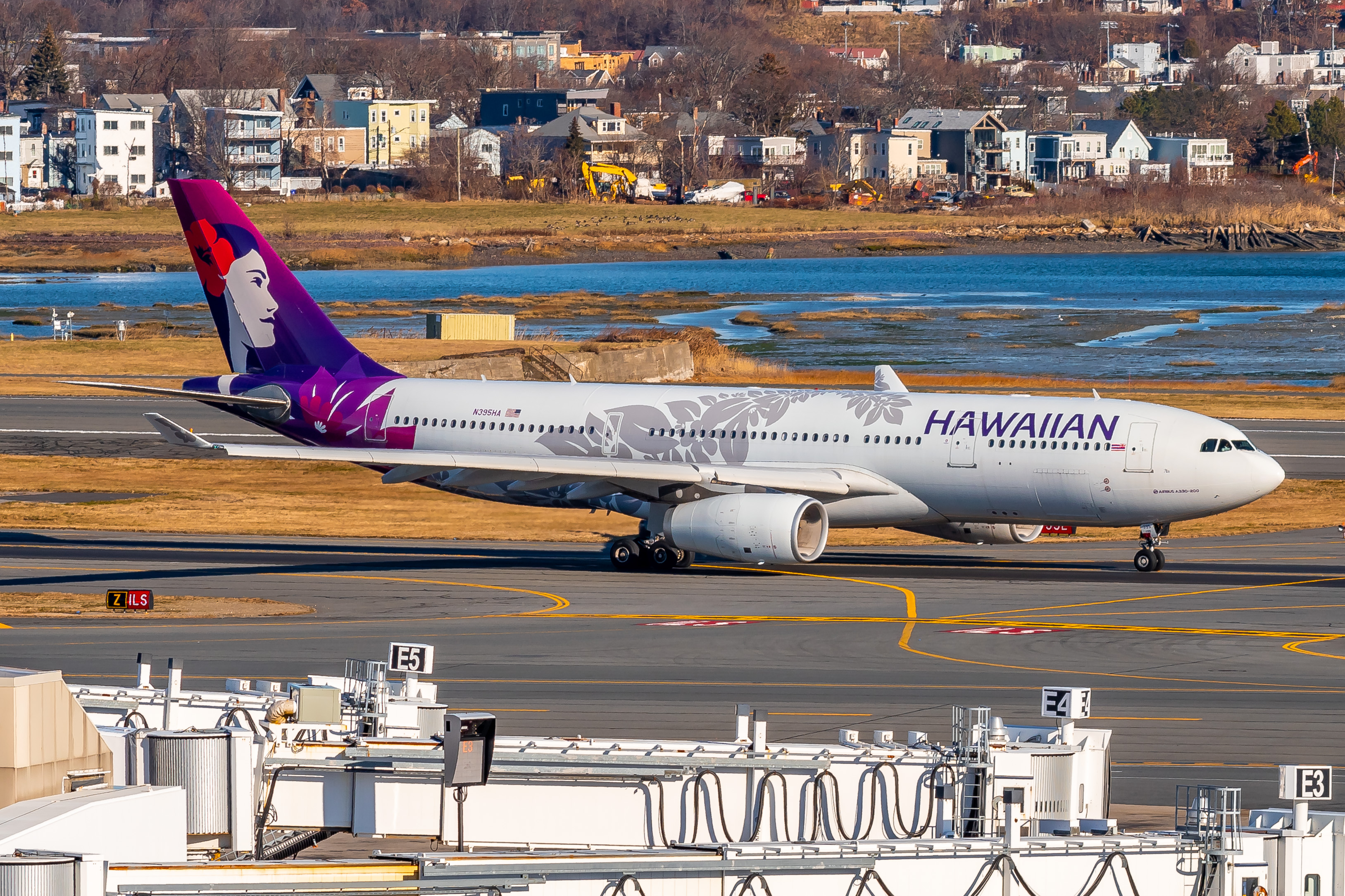 Full size: Hawaiian Airlines Airbus A330-200 N395HA at General Edward Lawrence Logan International Airport
