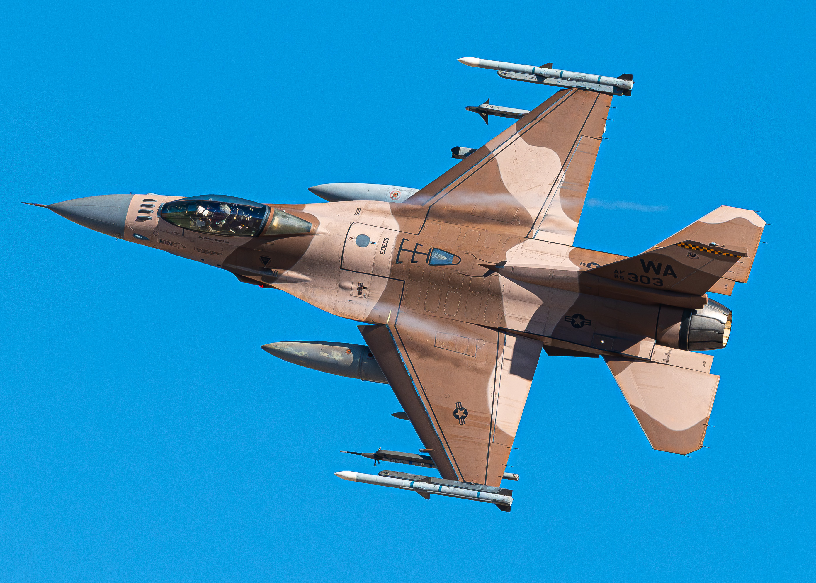 Full size: USAF - United States Air Force General Dynamics F-16 Fighting Falcon 86-0303 at Nellis Air Force Base