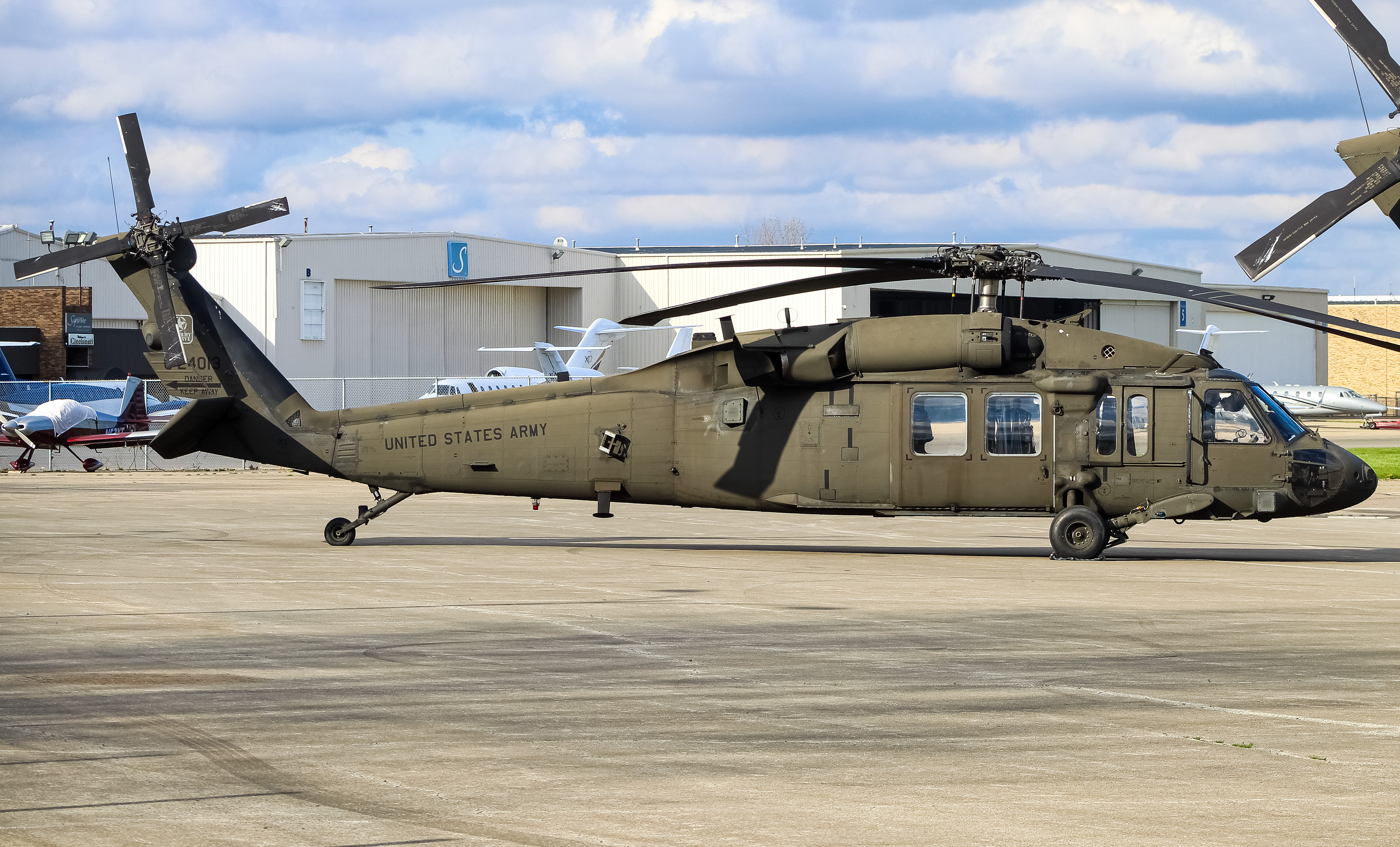 Full size: USA- United States Army UH-60 Blackhawk  0-24013 at Cincinnati Municipal Airport/Lunken Field