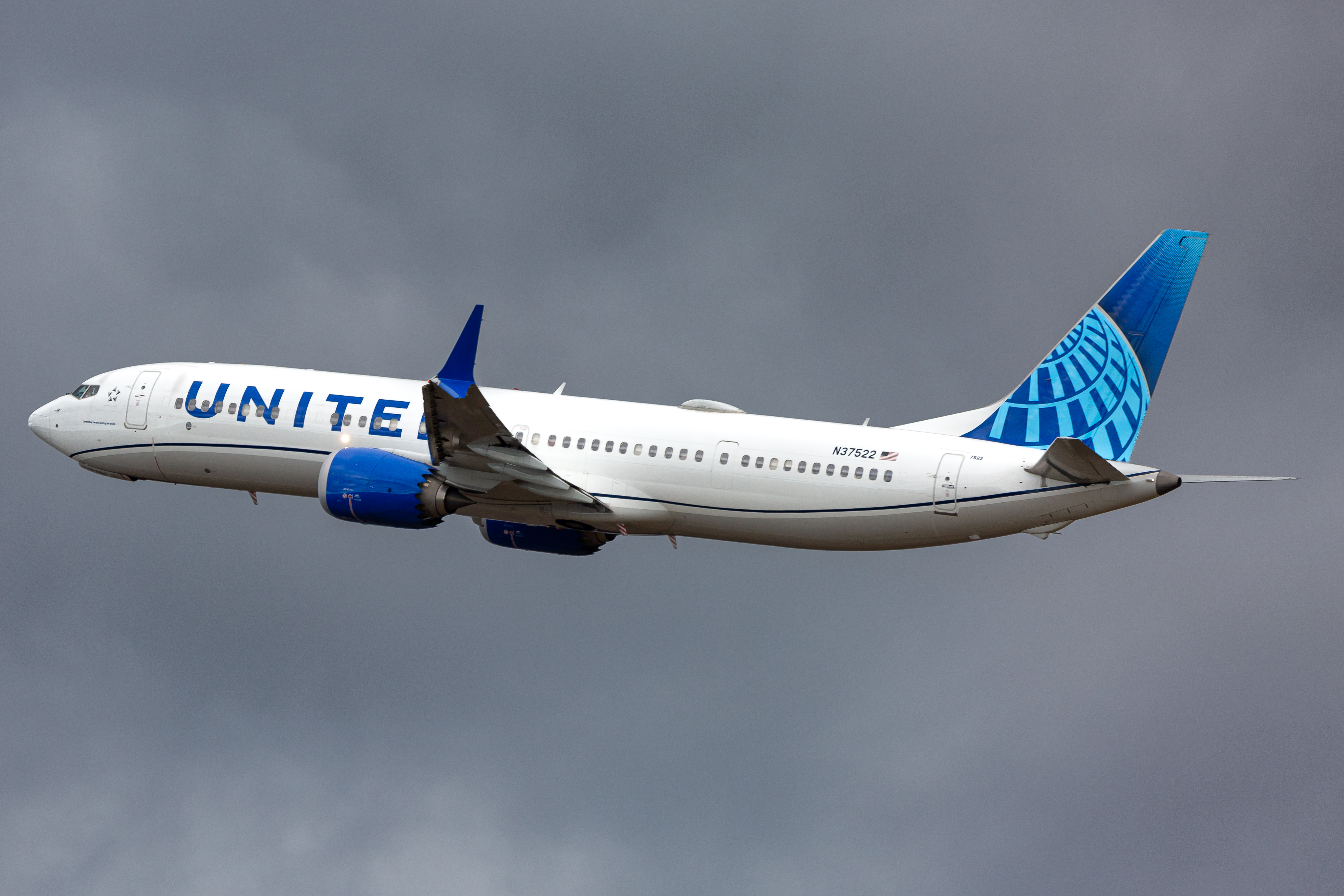 Full size: United Airlines Boeing 737 MAX 9 N37522 at Baltimore/Washington International Thurgood Marshall Airport