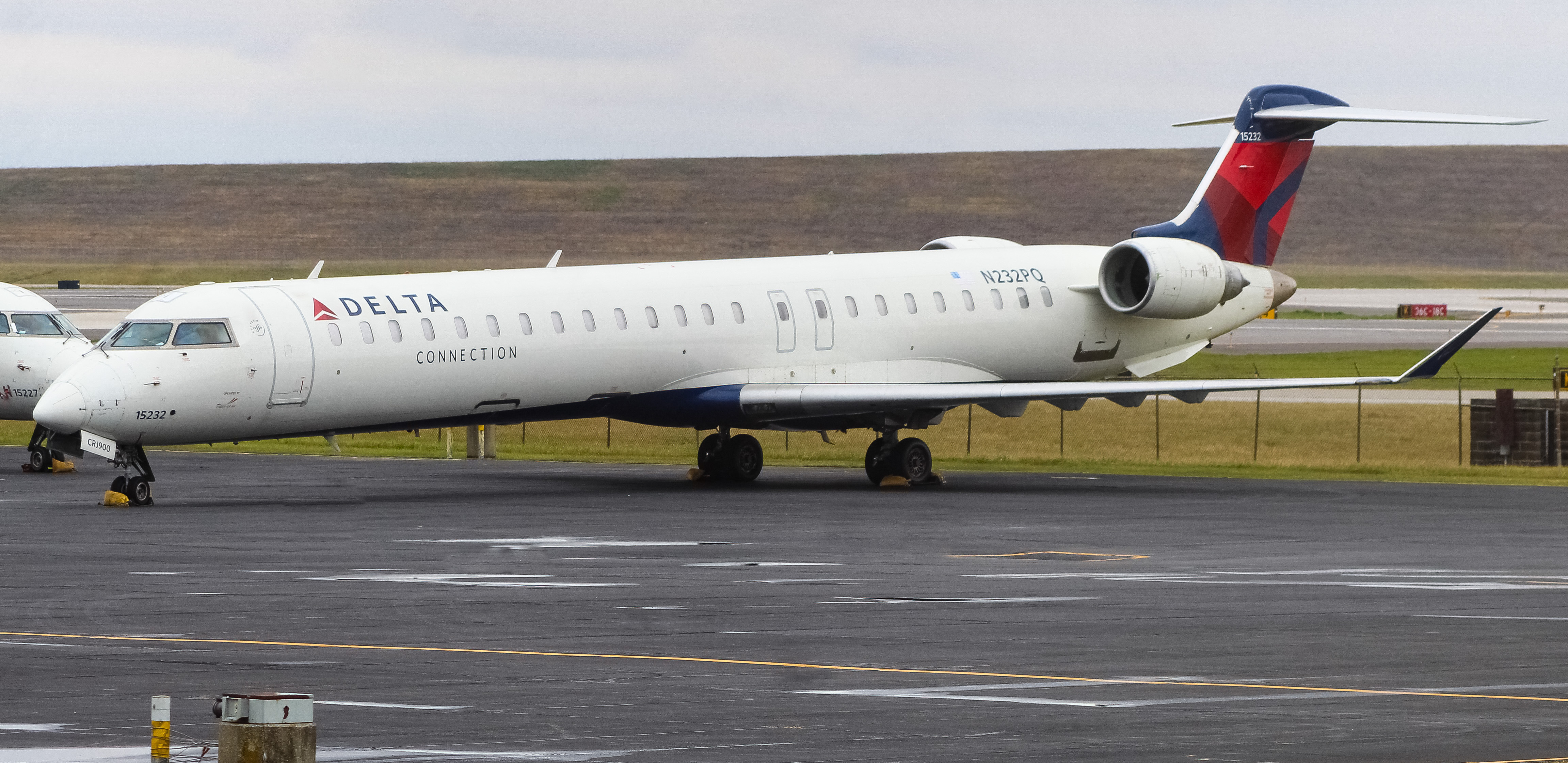 Full size: Delta Connection Mitsubishi CRJ-900 N232PQ at Cincinnati/Northern Kentucky International Airport