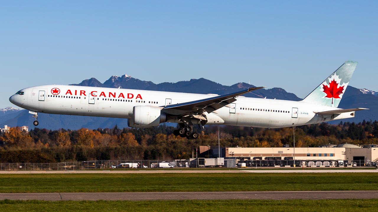 Full size: Air Canada Boeing 777-300ER C-FIVS at Vancouver International Airport