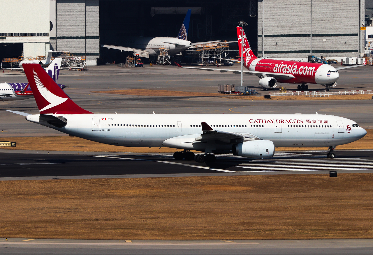 Full size: Cathay Dragon Airbus A330-300 B-LBK at Hong Kong International Airport