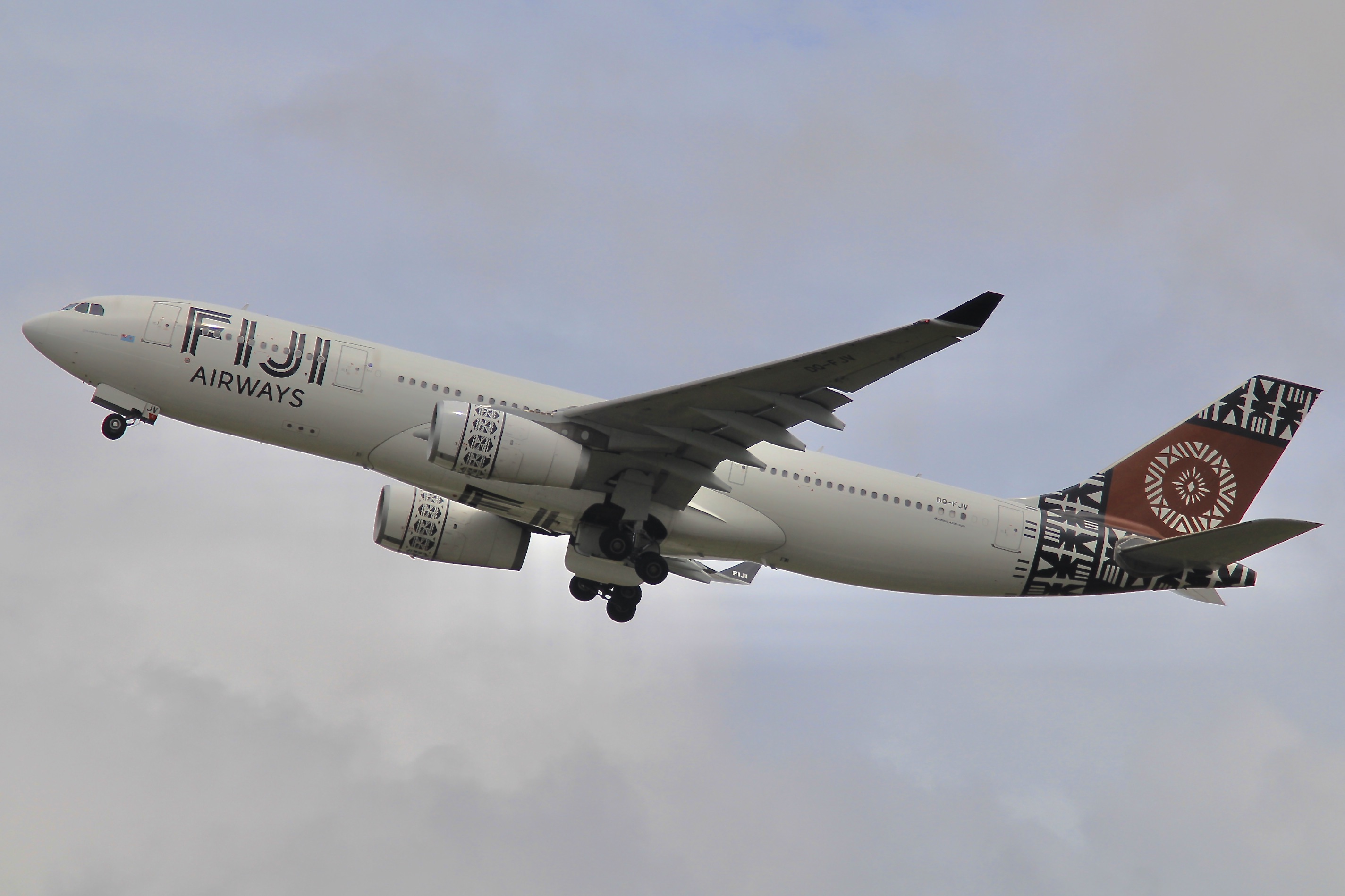 Full size: Fiji Airways Airbus A330-200 DQ-FJV at Auckland International Airport