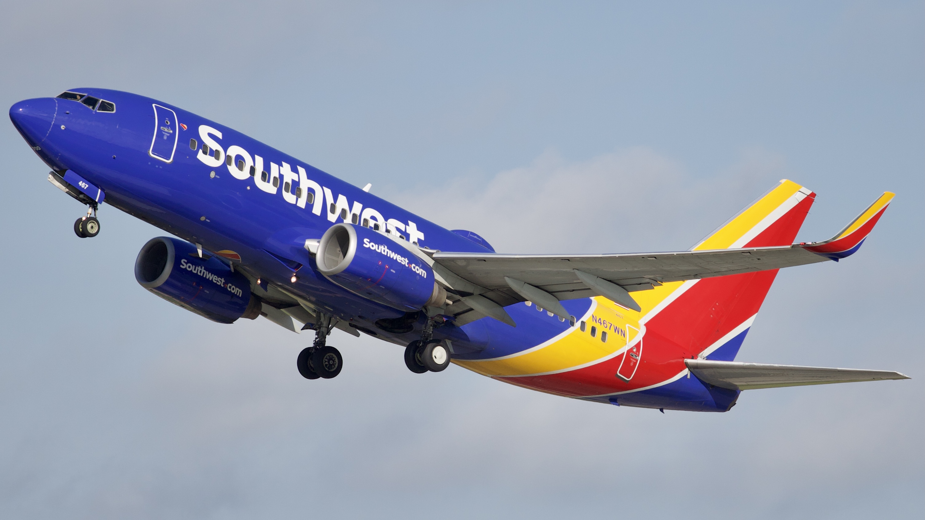 Full size: Southwest Airlines Boeing 737-700 N467WN at William P Hobby Airport