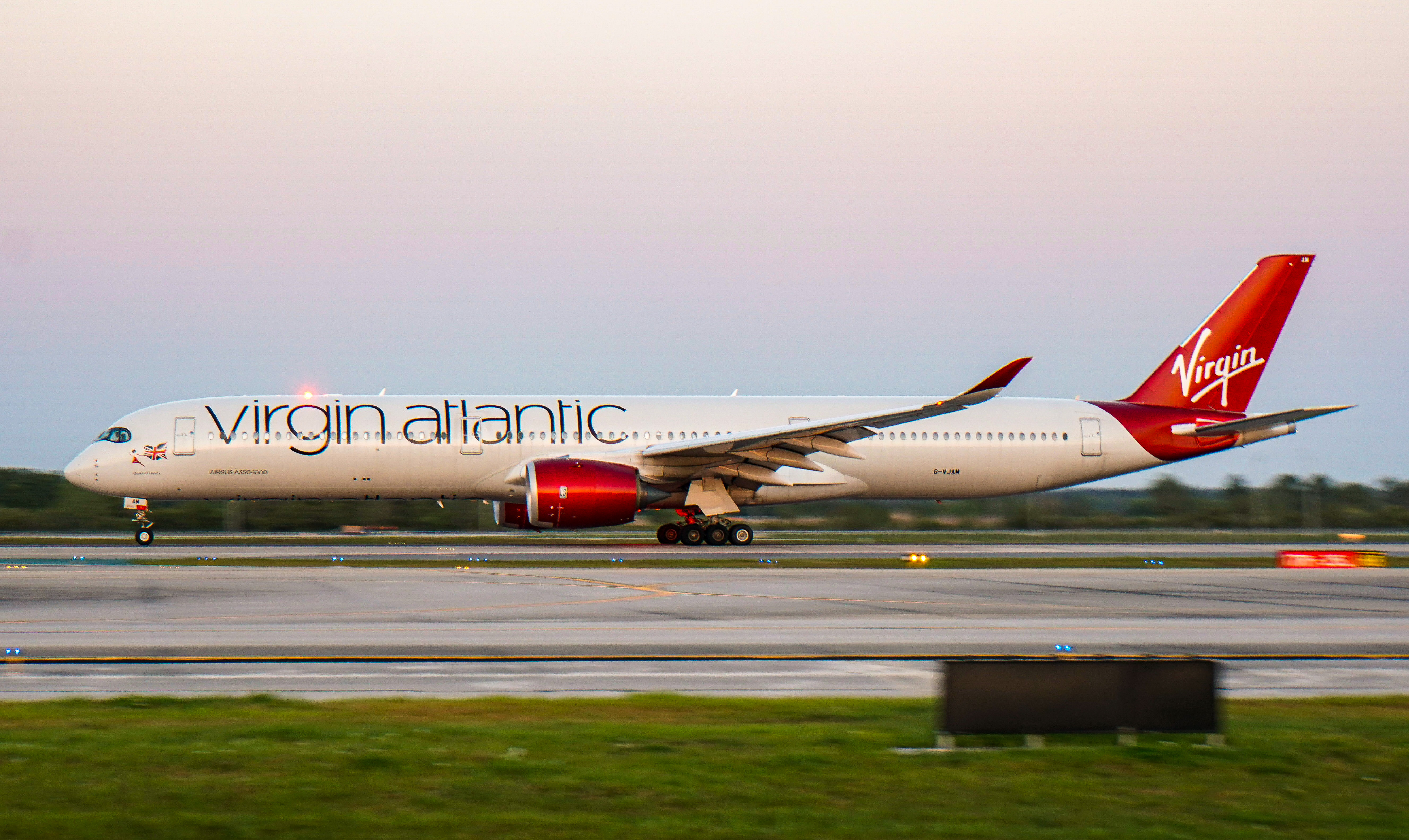 Full size: Virgin Atlantic Airbus A350-1000 G-VJAM at Orlando International Airport
