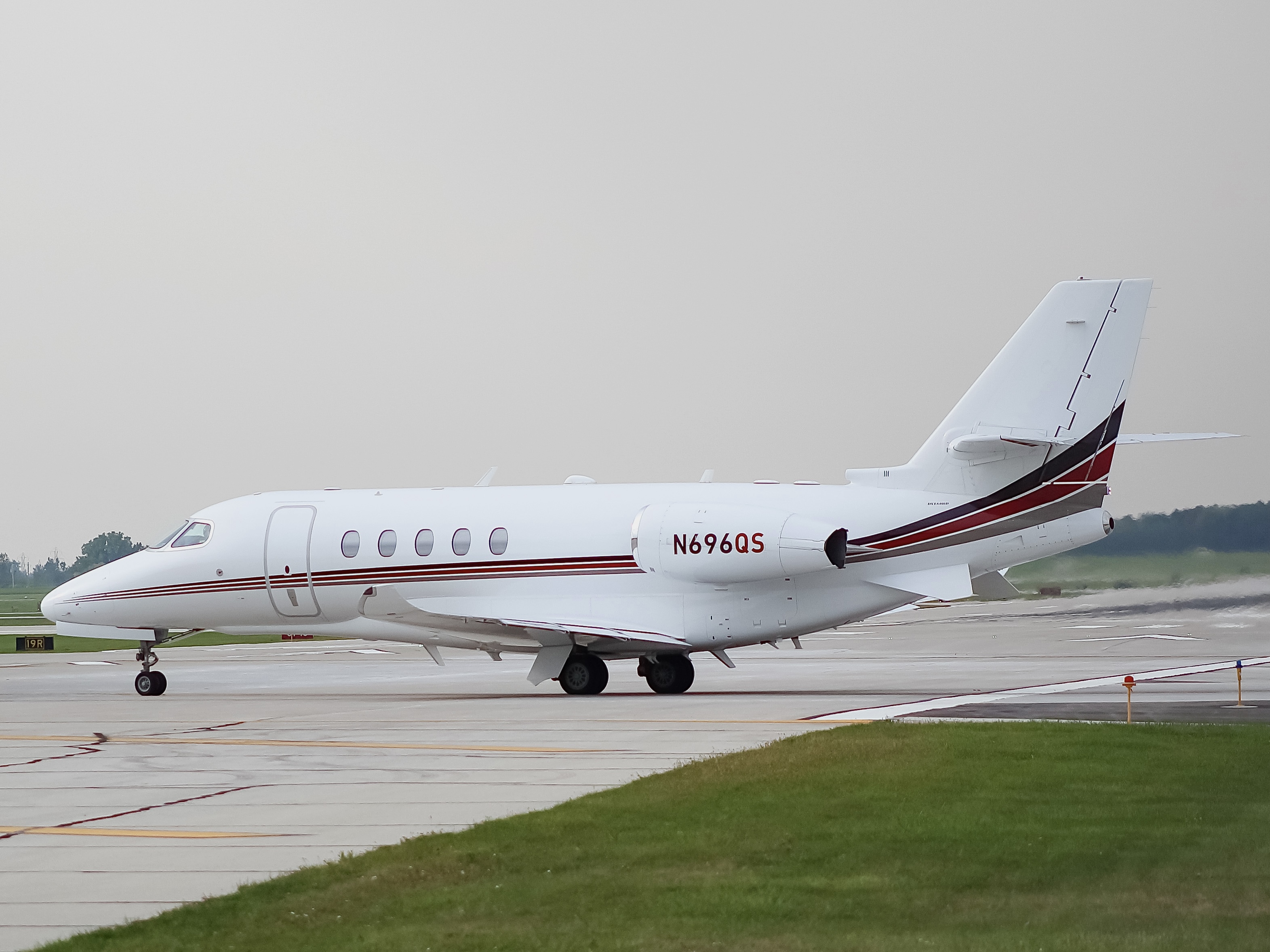 Full size: NetJets Cessna Citation 680A Latitude N696QS at General Mitchell International Airport