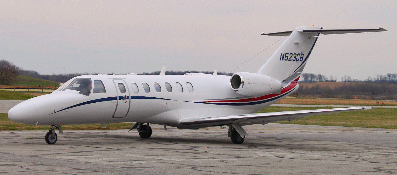Full size: PRIVATE Cessna Citation CJ3 N523CB at York Airport
