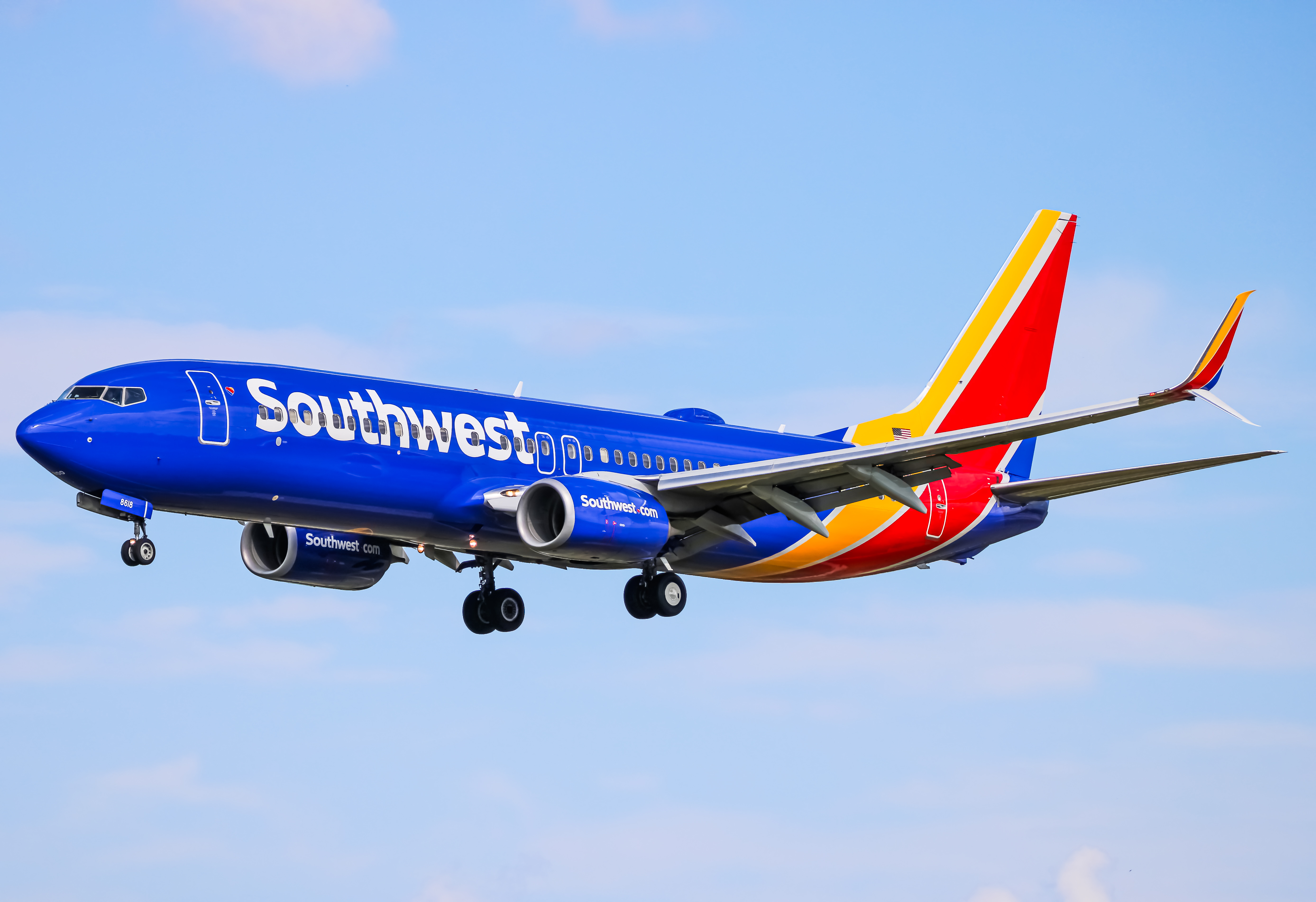 Full size: Southwest Airlines Boeing 737-800 N8618N at Baltimore/Washington International Thurgood Marshall Airport