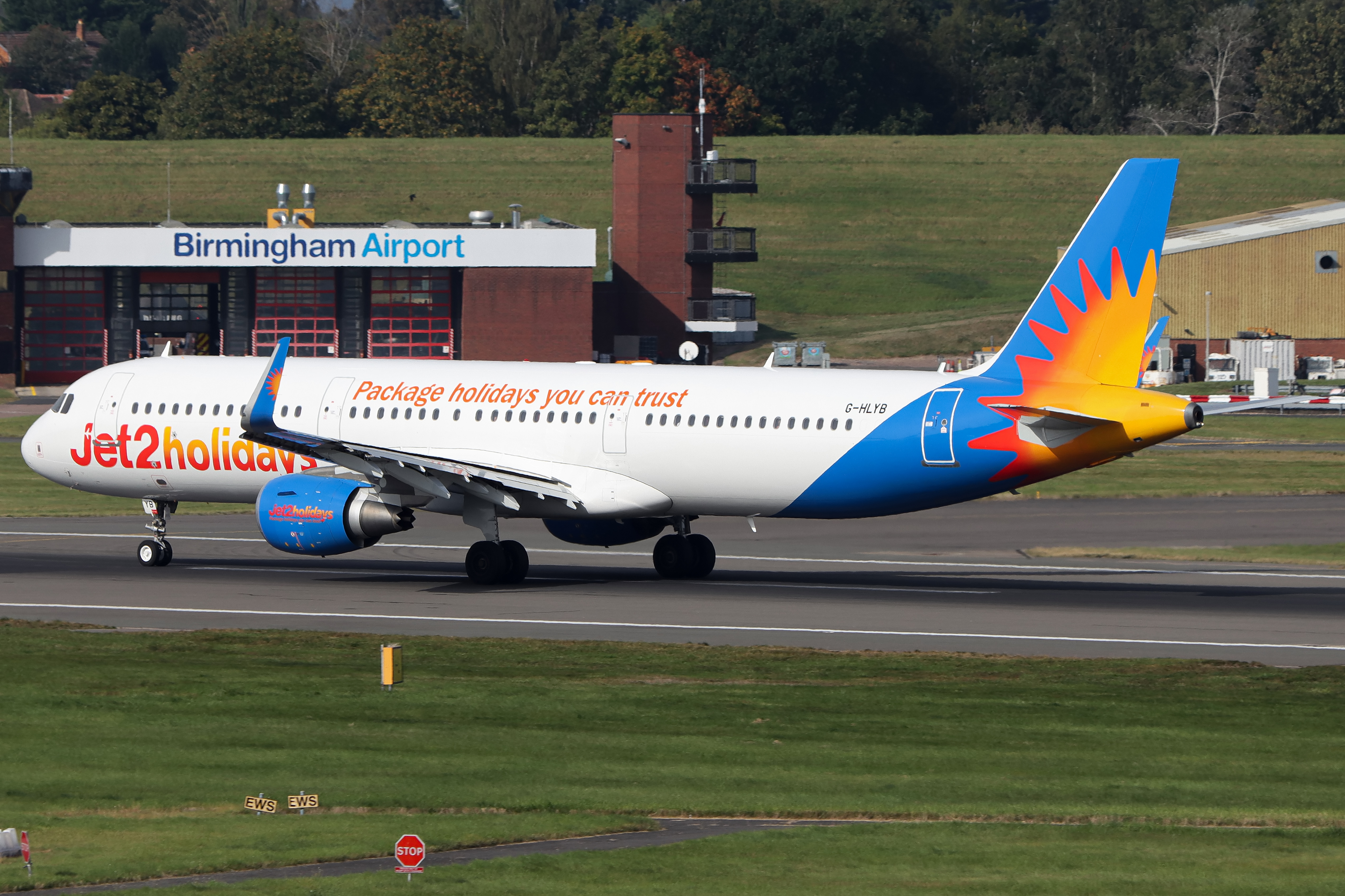 Full size: Jet2 Airbus A321-200 G-HLYB at Birmingham Airport