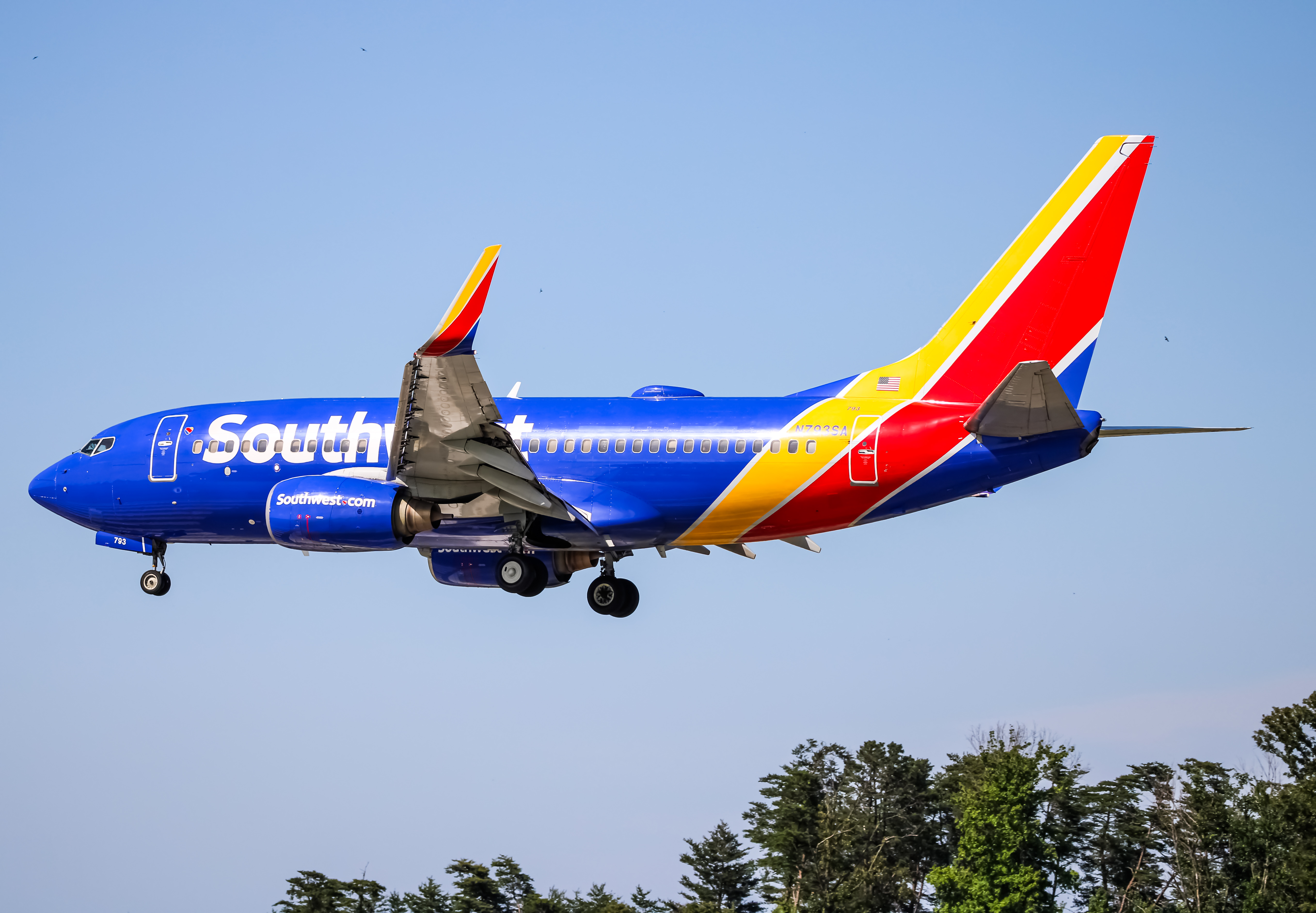 Full size: Southwest Airlines Boeing 737-700 N793SA at Baltimore/Washington International Thurgood Marshall Airport