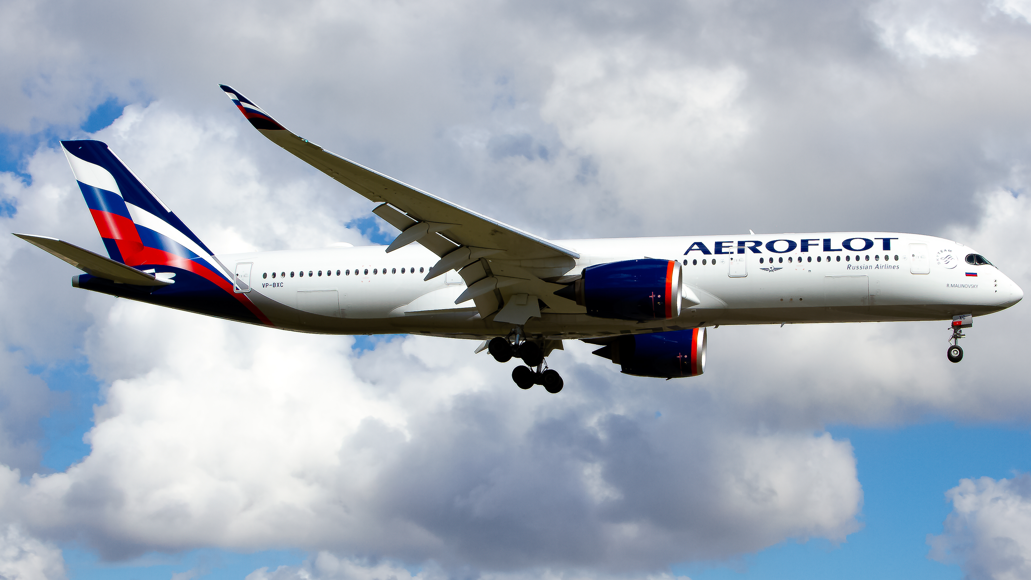 Full size: Aeroflot Airbus A350-900 VP-BXC at Miami International Airport