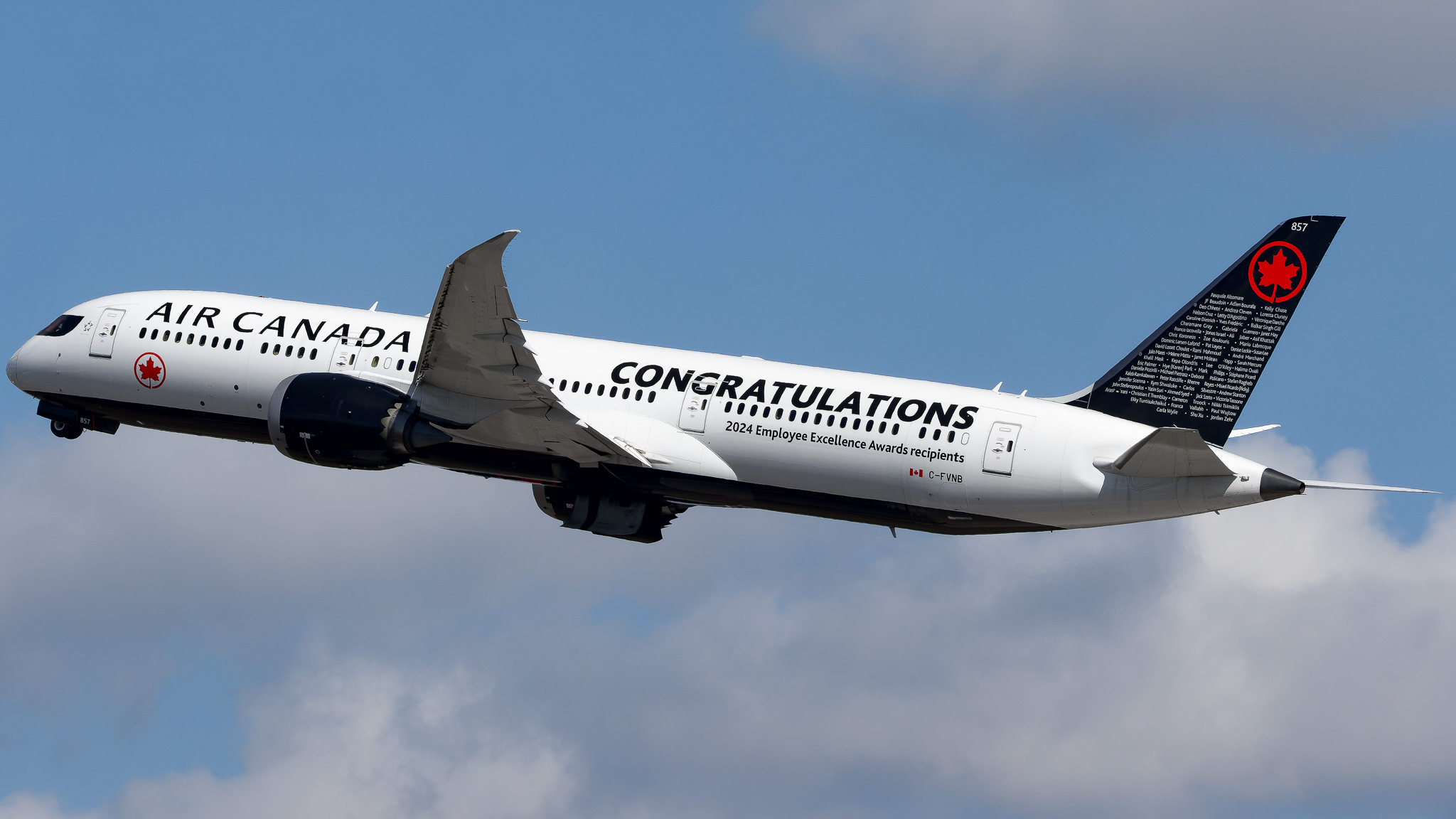 Full size: Air Canada Boeing 787-9 C-FVNB at Tampa International Airport