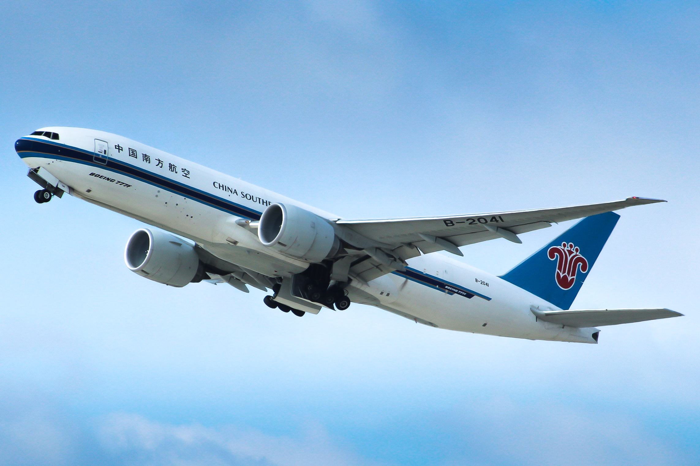 Full size: China Southern Cargo Boeing 777-F B-2041 at Los Angeles International Airport