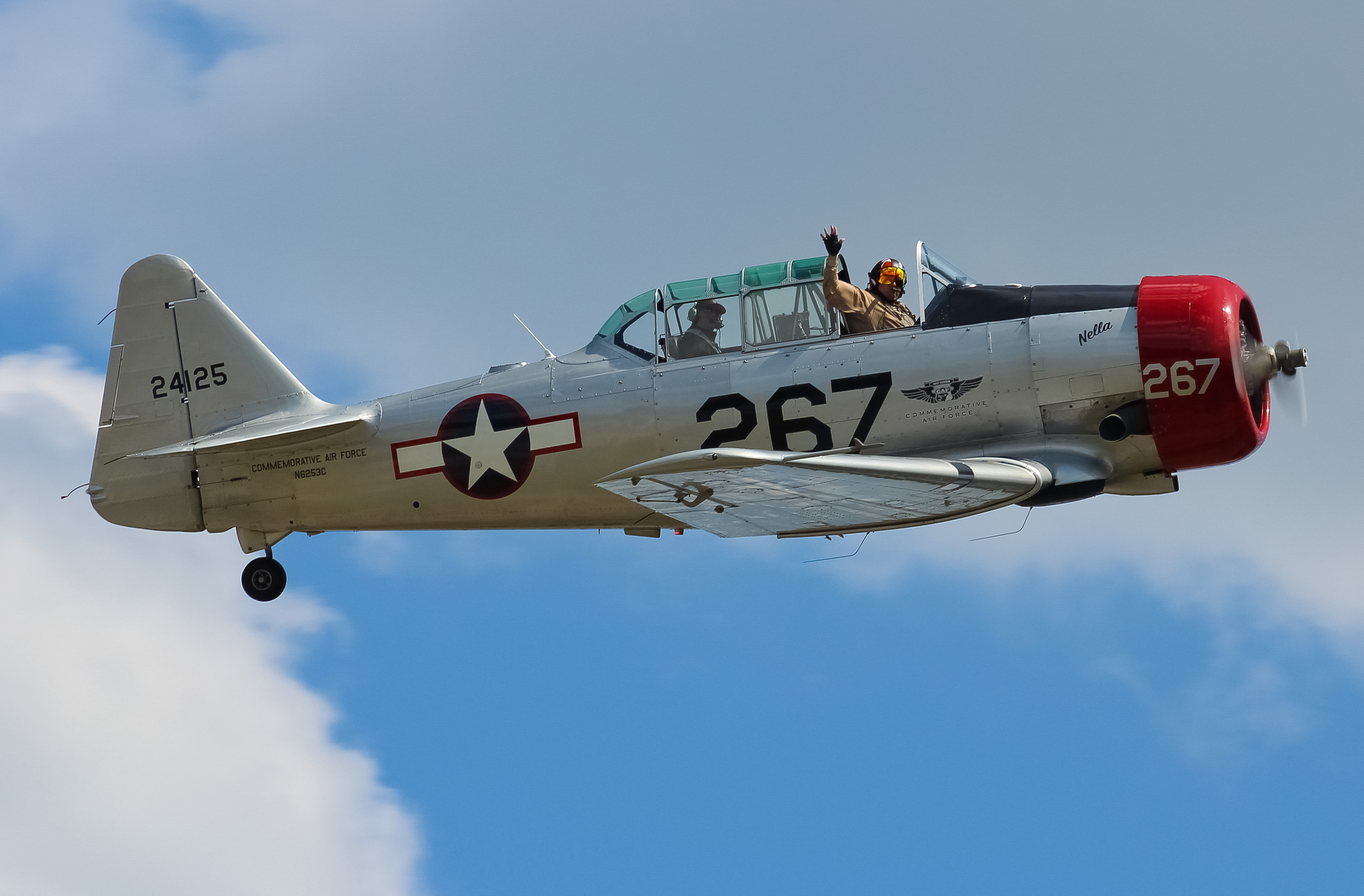Full size: PRIVATE North American T-6 Texan N6253C at Cincinnati Municipal Airport/Lunken Field