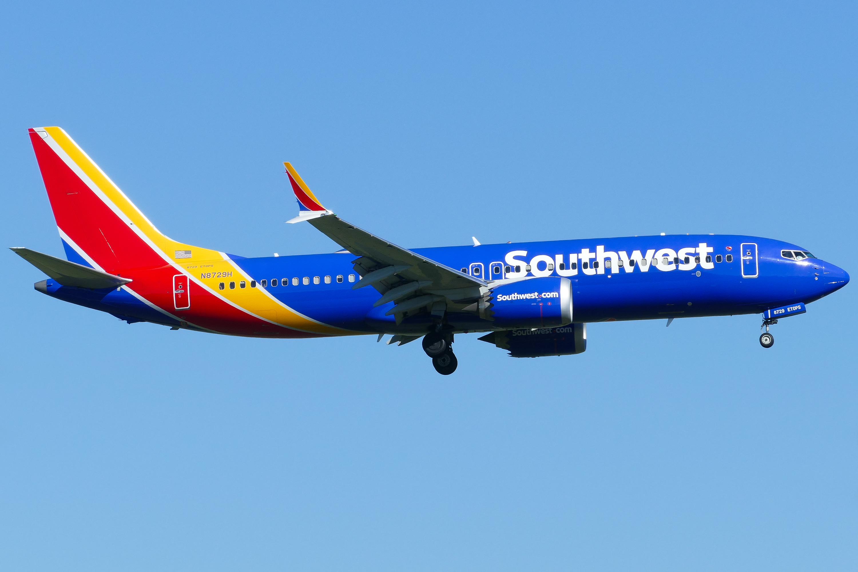 Full size: Southwest Airlines Boeing 737 MAX 8 N8729H at Austin-Bergstrom International Airport