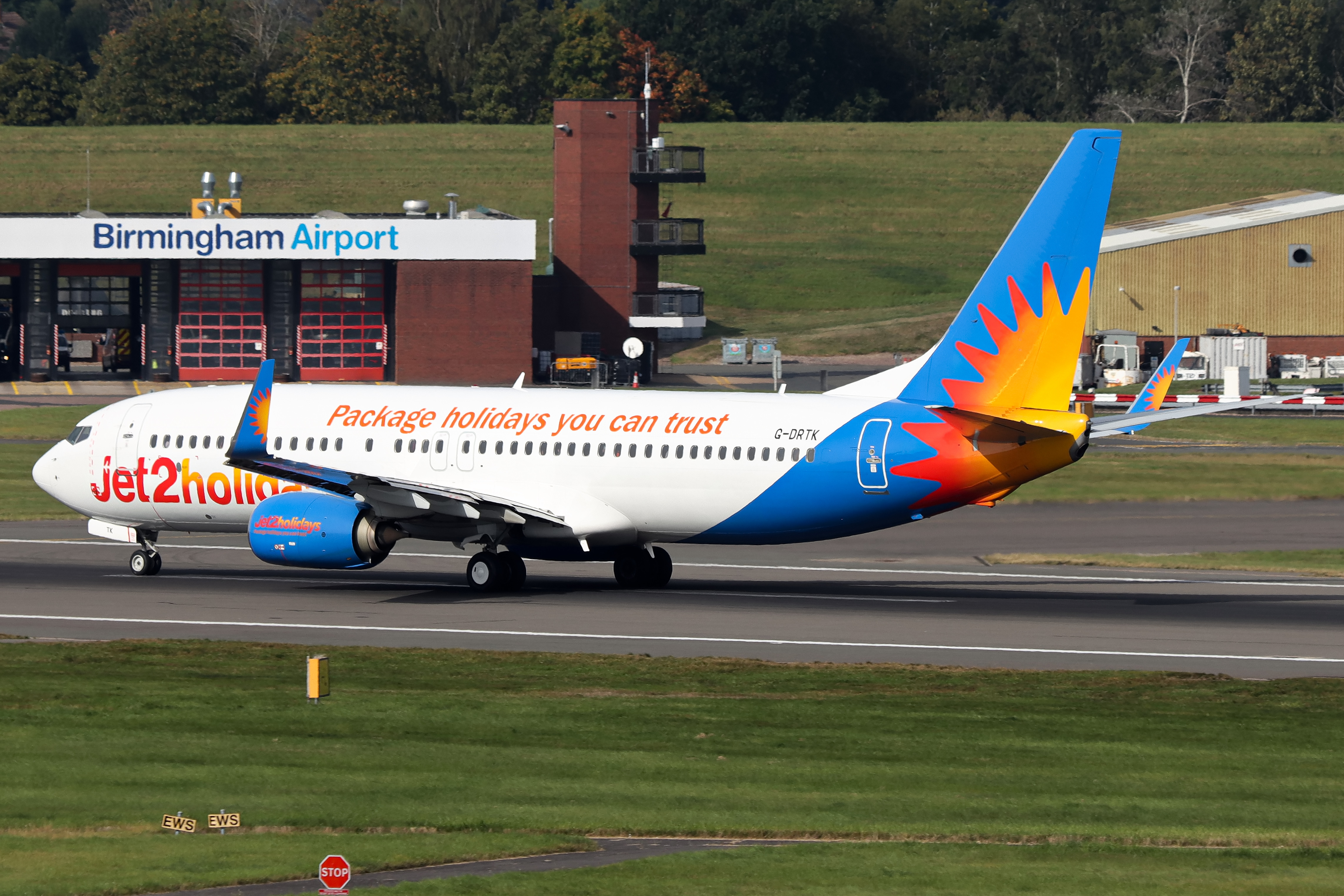 Full size: Jet2 Boeing 737-800 G-DRTK at Birmingham Airport