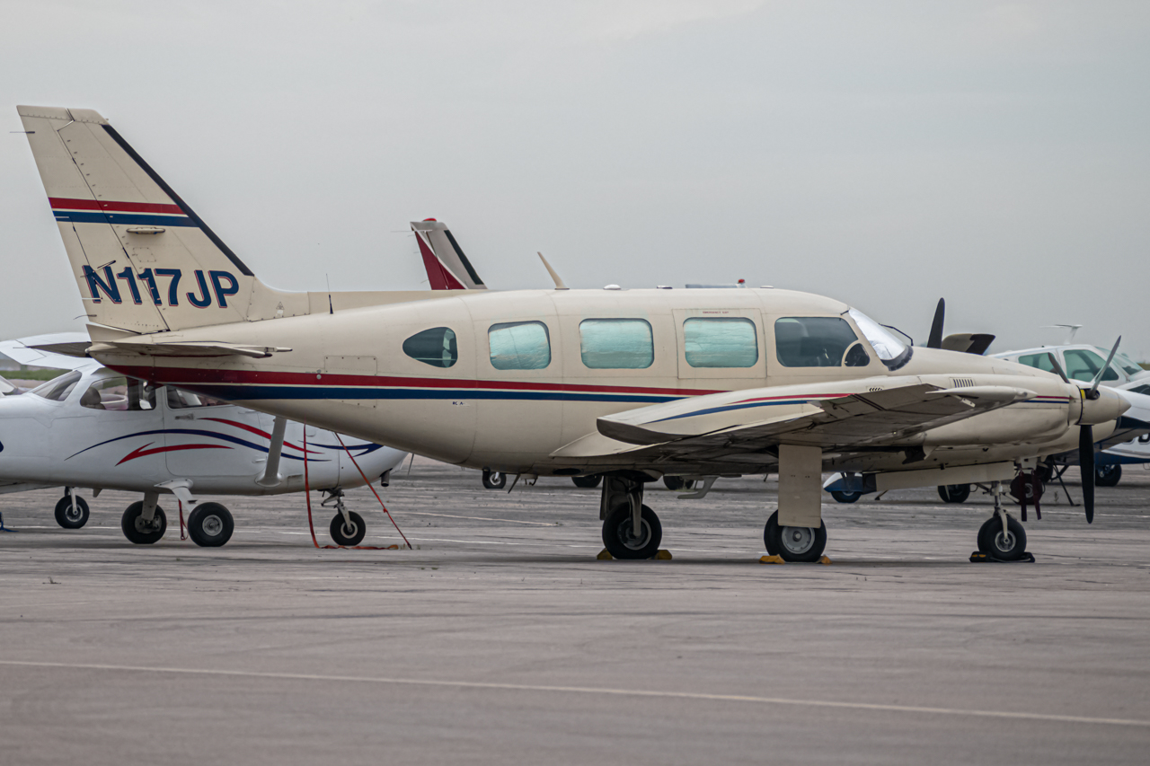 Full size: PRIVATE Piper PA-31 N117JP at Northern Colorado Regional Airport